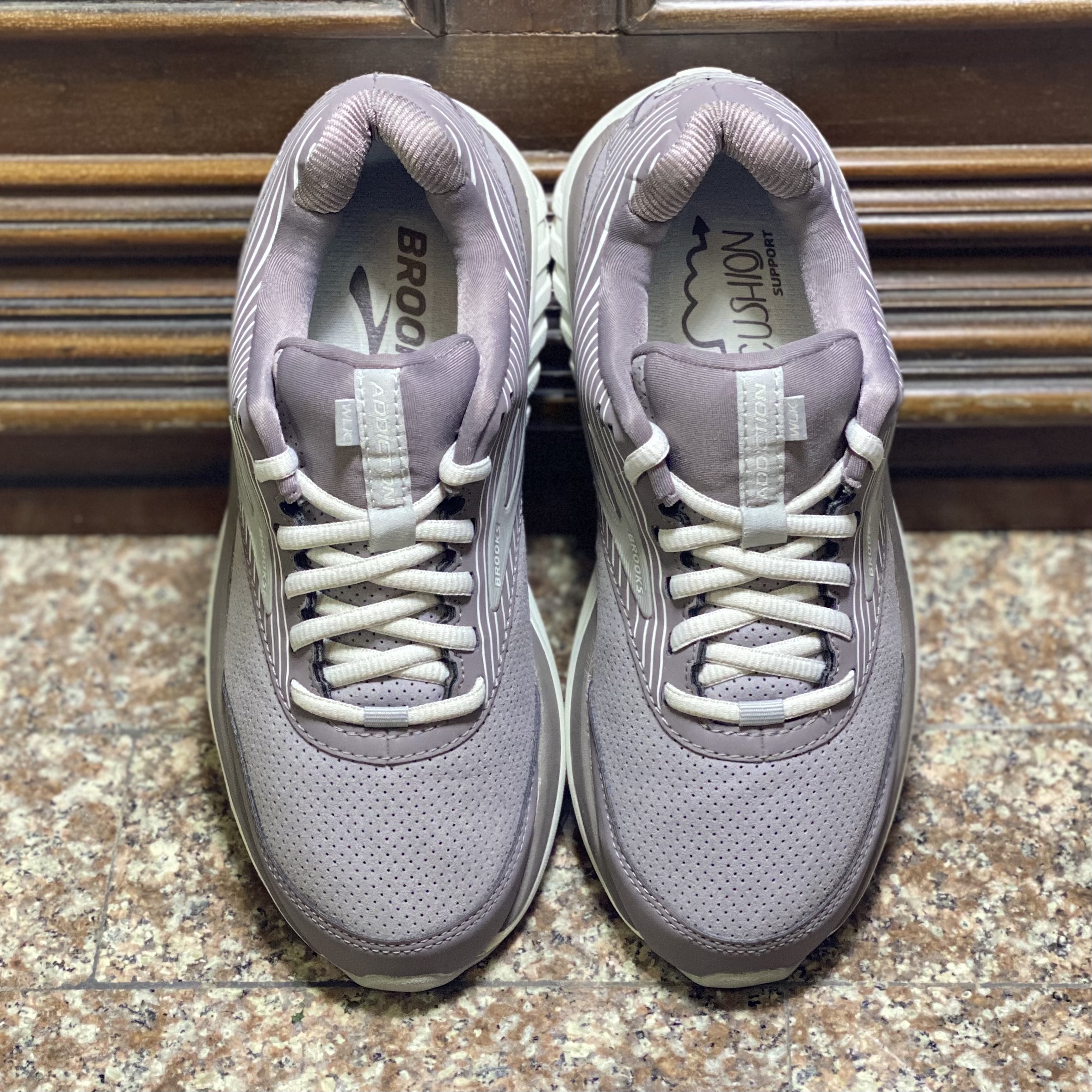รองเท้า Brooks Addiction Walker 2 ‘LIMITED’ #มือ2 (W10US)