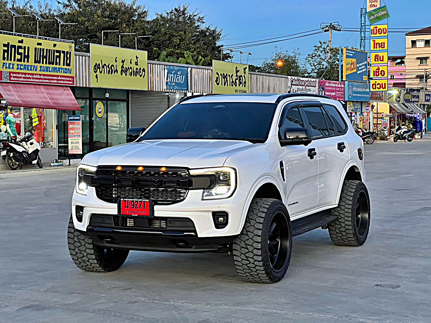 FORD EVEREST NEXTGEN ล้อแท้ HOSTILE H120 ขอบ22 ที่ STEP9