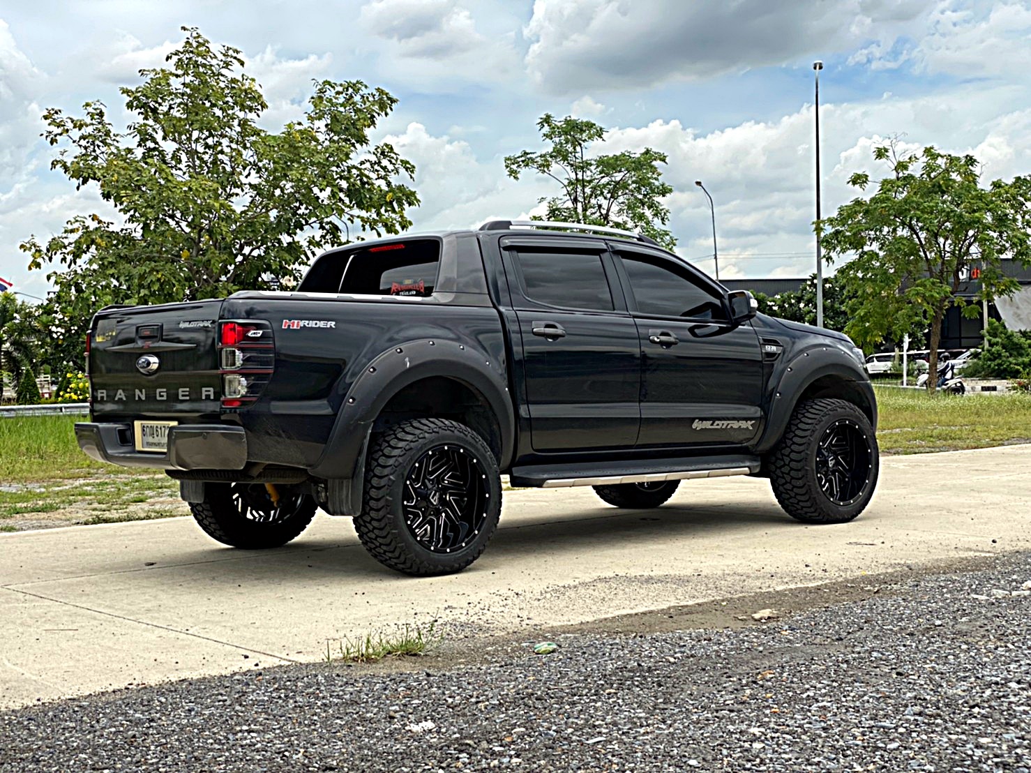 FORD WILDTRAK จัดทรงเมกาที่ STEP9