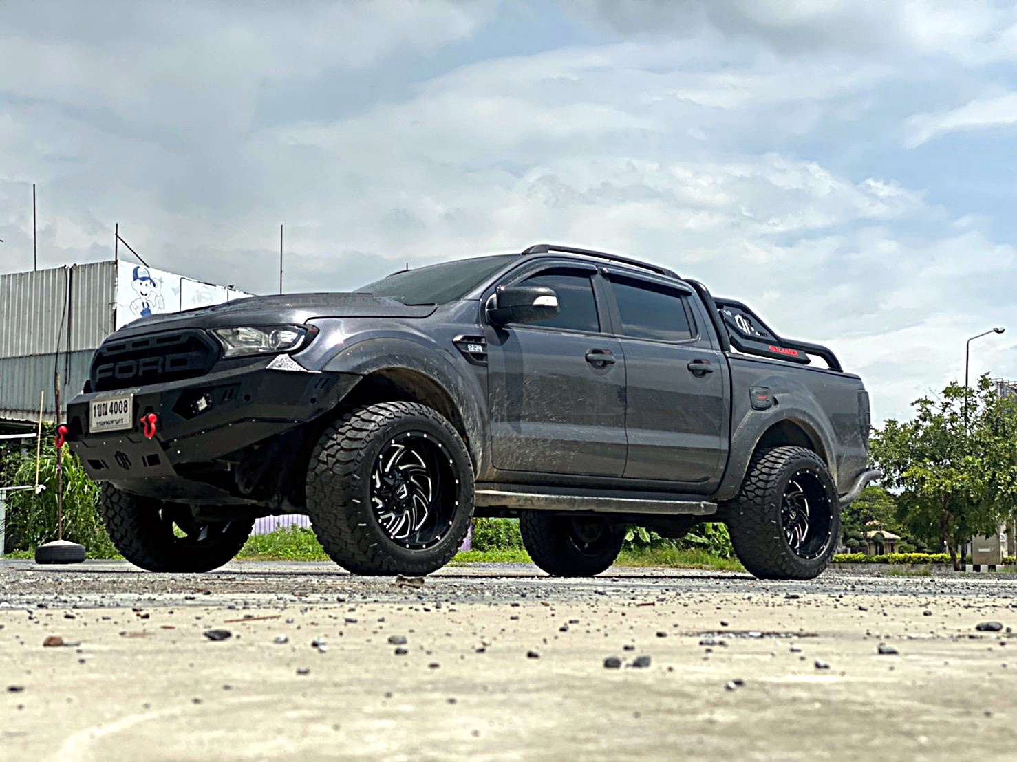 FORD จัดชุดใหม่ ทรงเมกาที่ STEP9