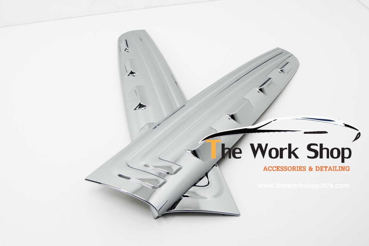 Chrome Pillar Molding for H-1 ( โครเมี่ยมแต่งเหนื่องไฟท้าย )