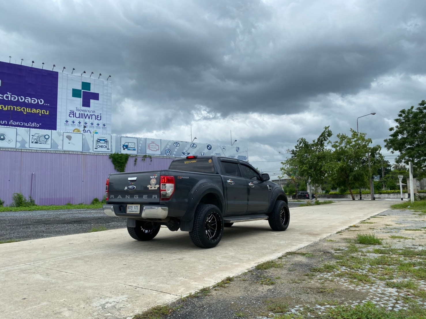 FORD ทรงเมกา ล้อเทพลึกสุดตาราง