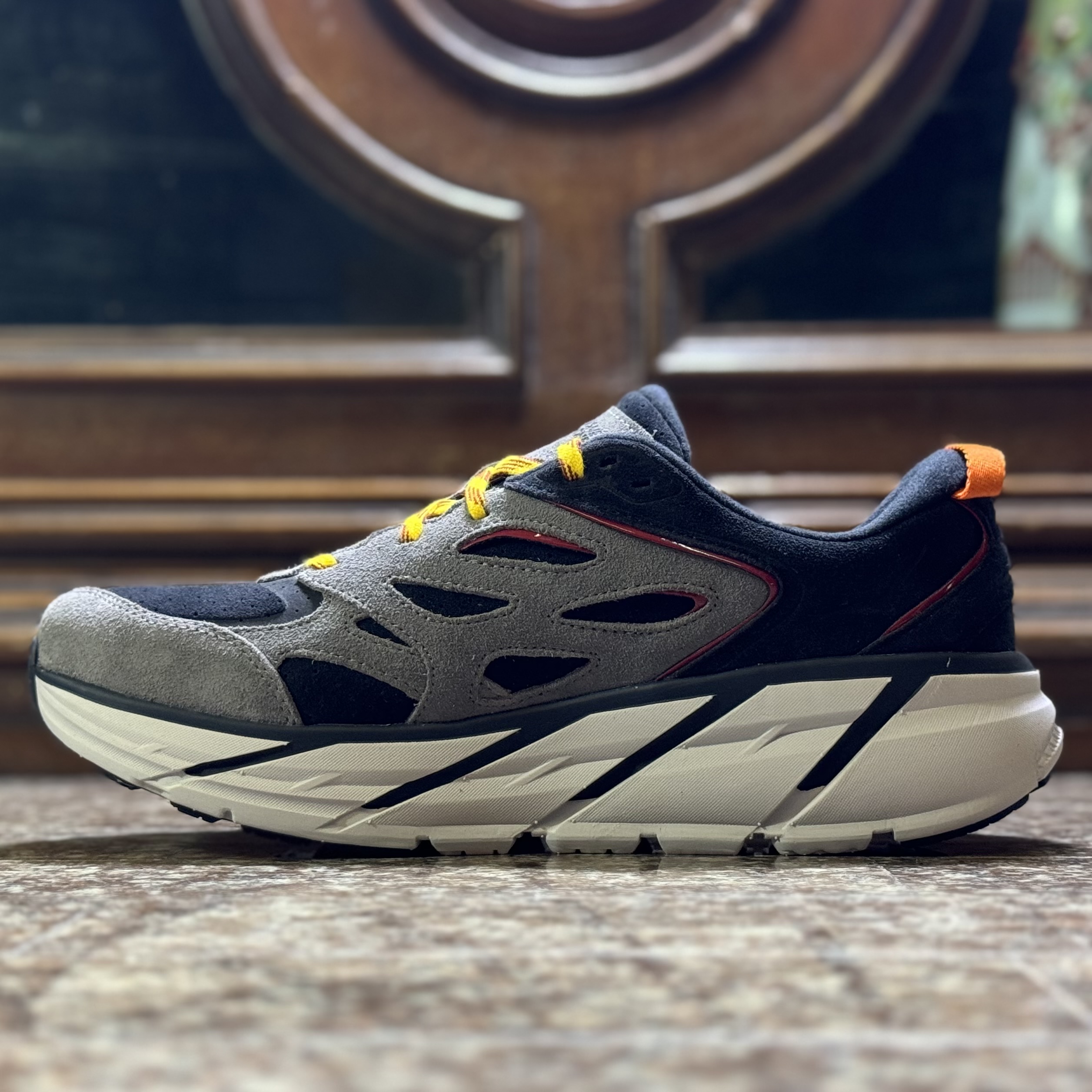 รองเท้า HOKA Clifton L Suede ‘Lunar Rock’ EXCLUSIVE (M5.5-11US)