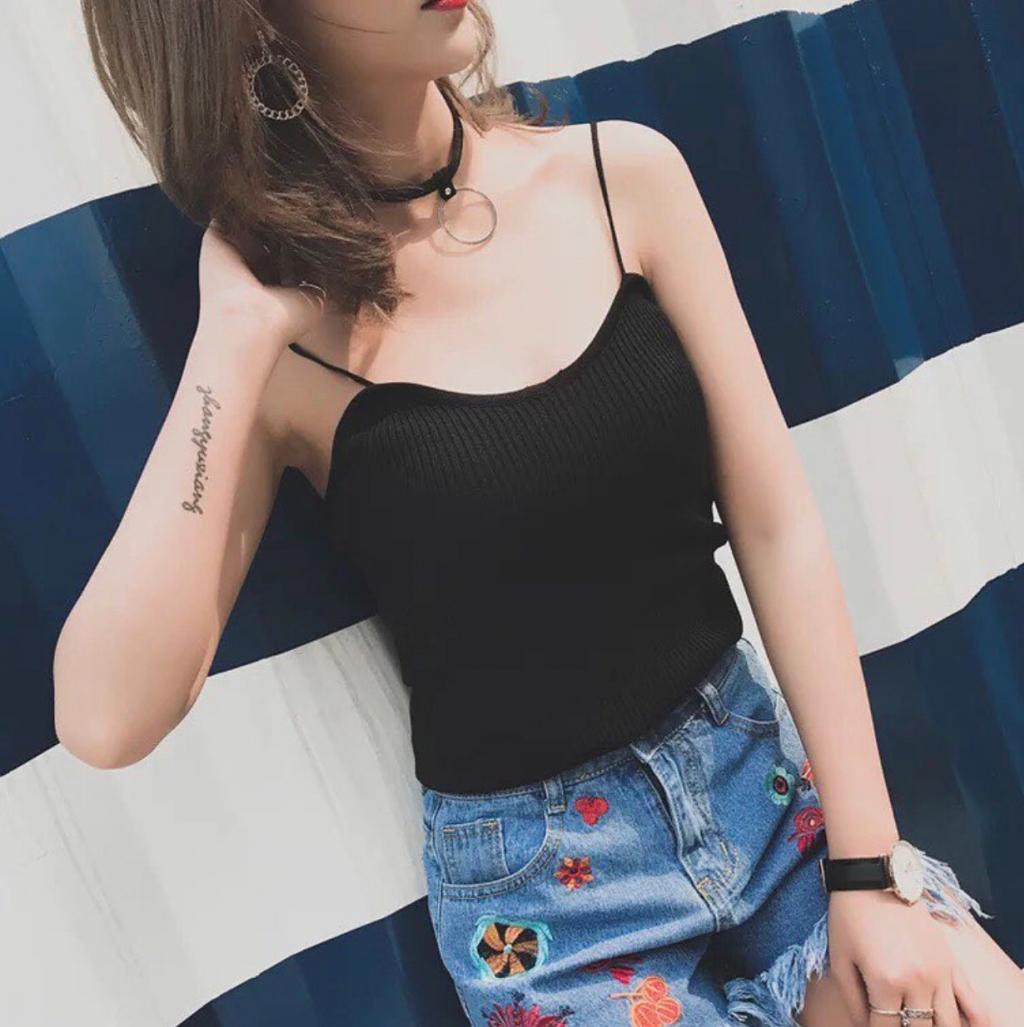 เสื้อสายเดี่ยวไหมพรม