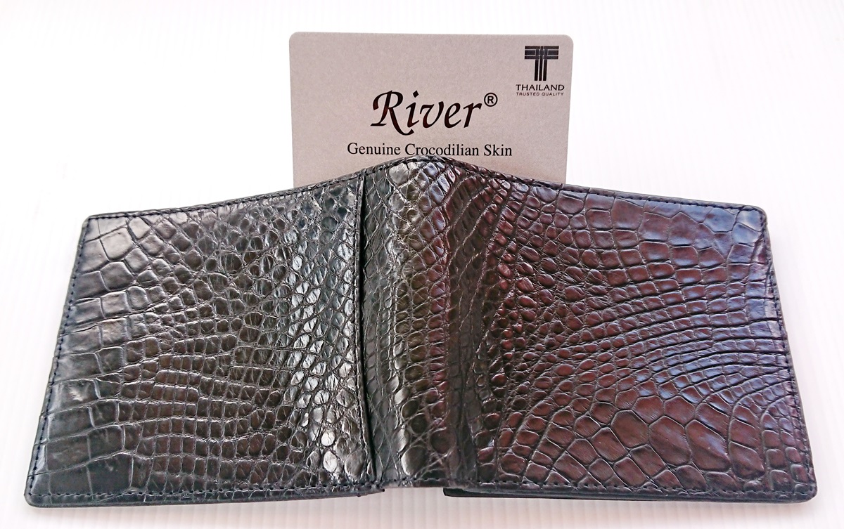 กระเป๋าสตางค์หนังจระเข้แท้ ส่วนท้องขา สีดำ