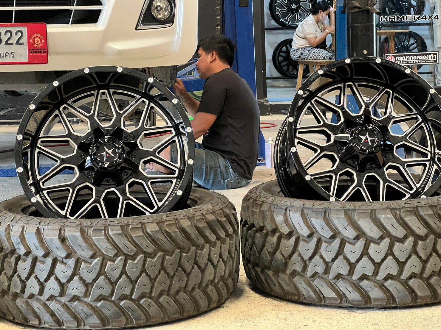 D-MAX แต่งทรงเมกาที่ STEP9