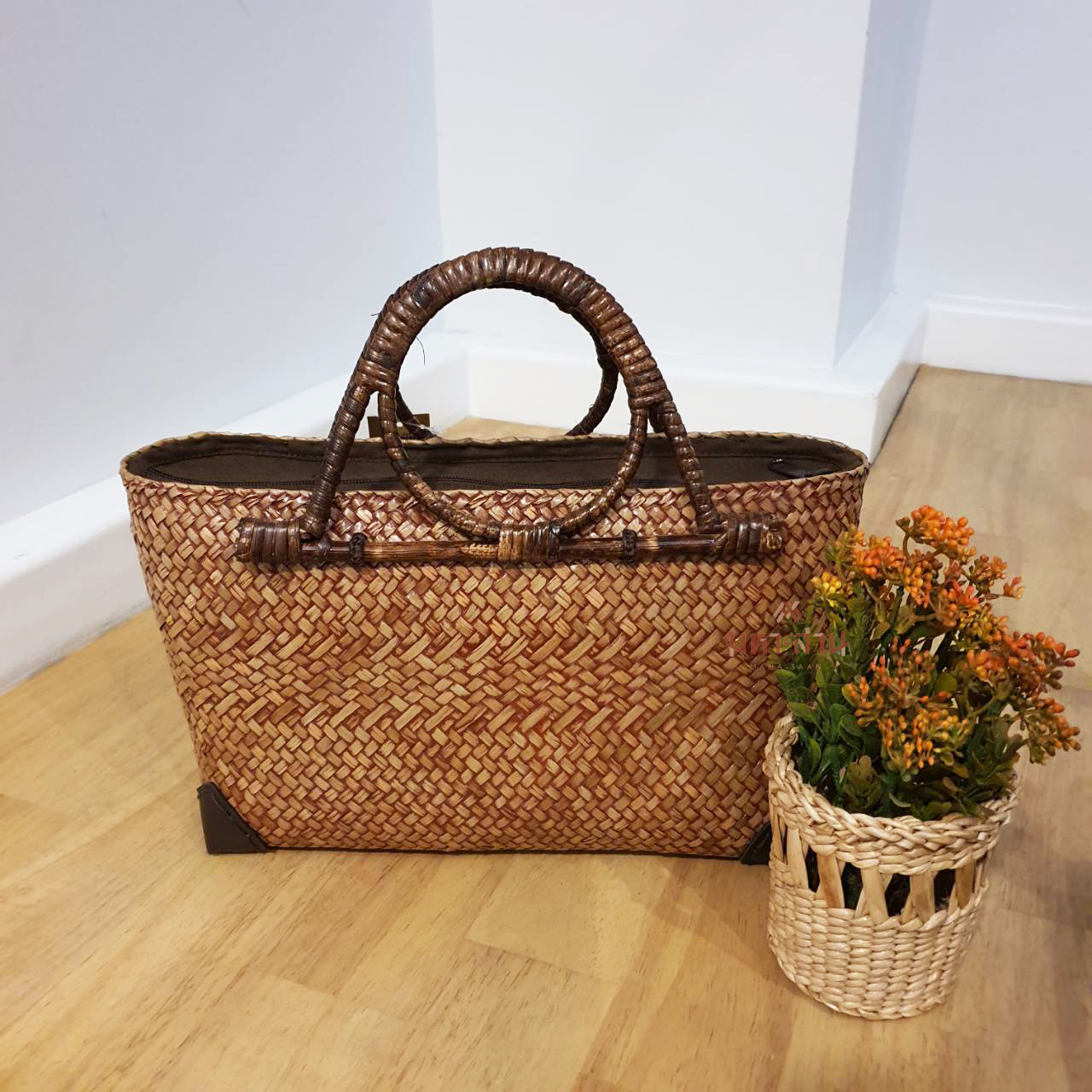 กระเป๋ากระจูด กระเป๋าหูหวาย กระเป๋าถือ กระเป๋าผ้าไทย กระเป๋าไทย 👜 คละแบบ