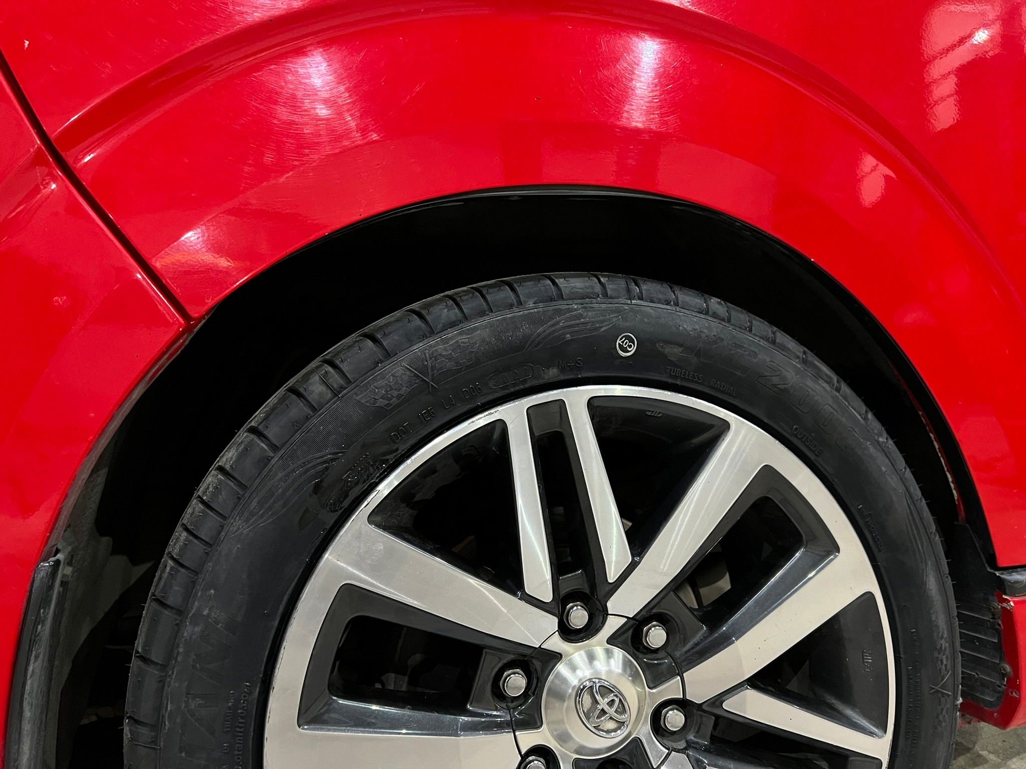 รองเท้าคู่ใหม่ของพี่แดง! OTANI 245/45-18 KC2000