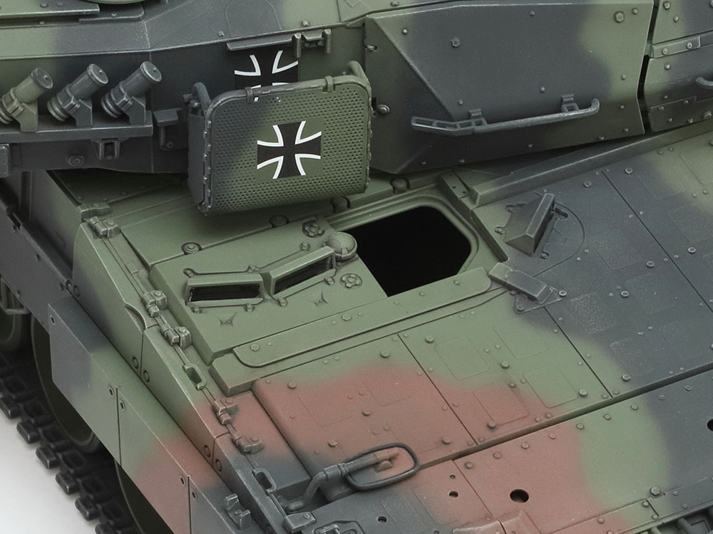 1/35 GERMAN MAIN BATTLE TANK LEOPARD 2 A7V