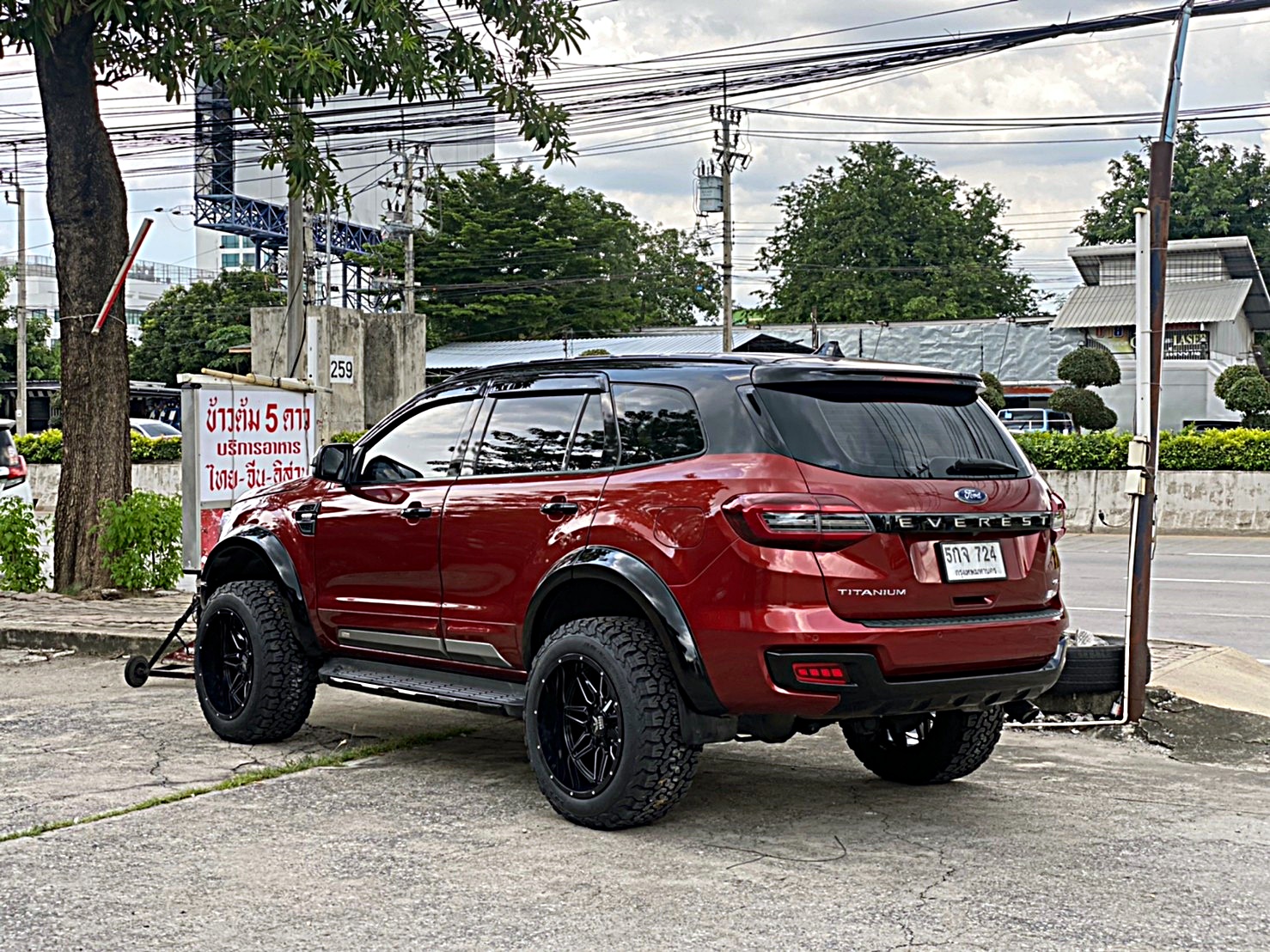 FORD EVEREST จัดทรงเมกาที่ STEP9