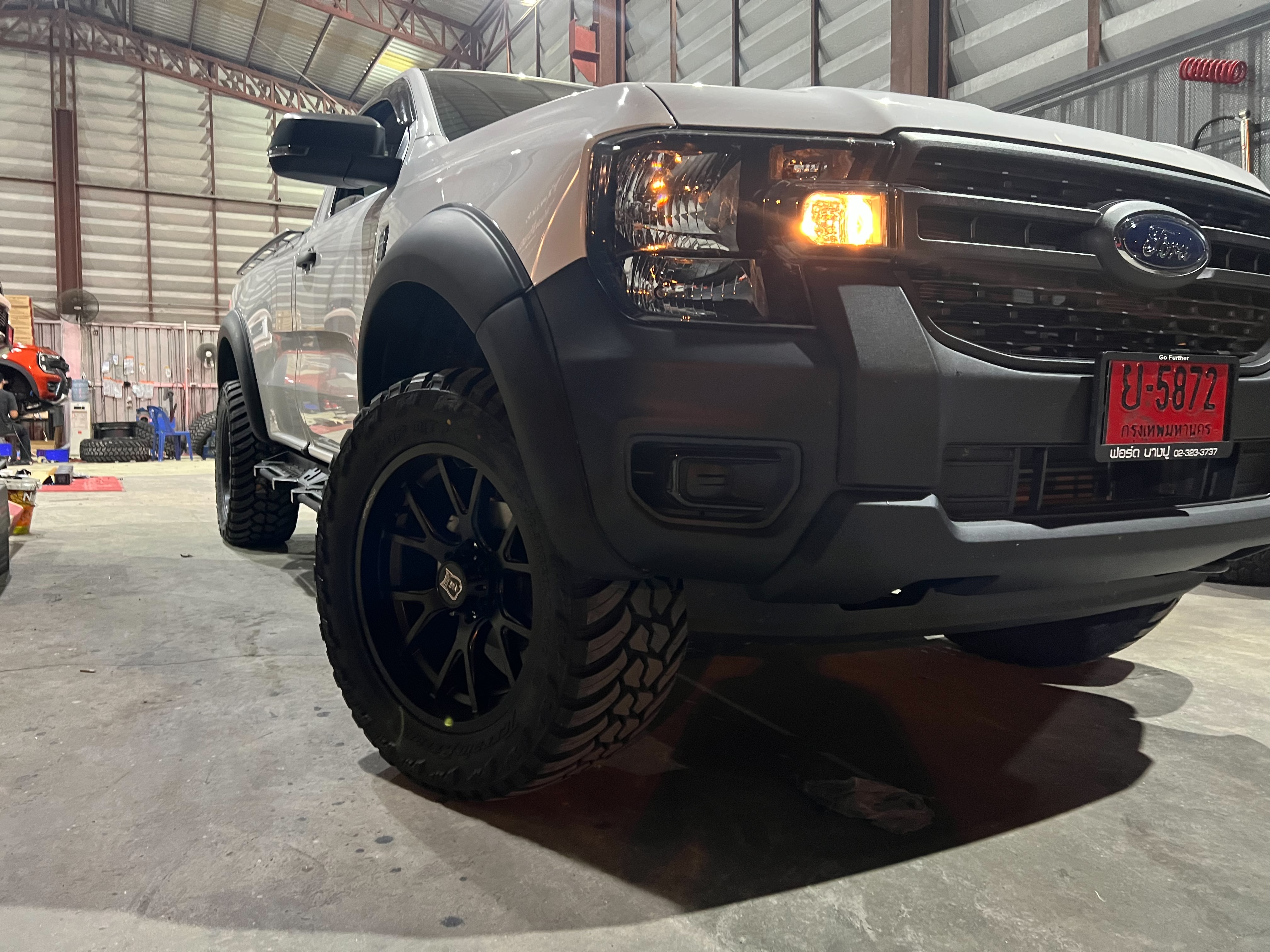 FORD NEXTGEN หัวเดียว จองคิวมาจาก ร้อยเอ็ด ทำทรงเมกา ที่ STEP9