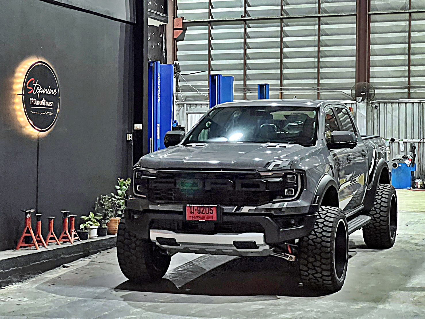 ส่งงาน RAPTOR V6 หล่อจบ ที่ Step9 ล้อแท้ HOSTILE H113