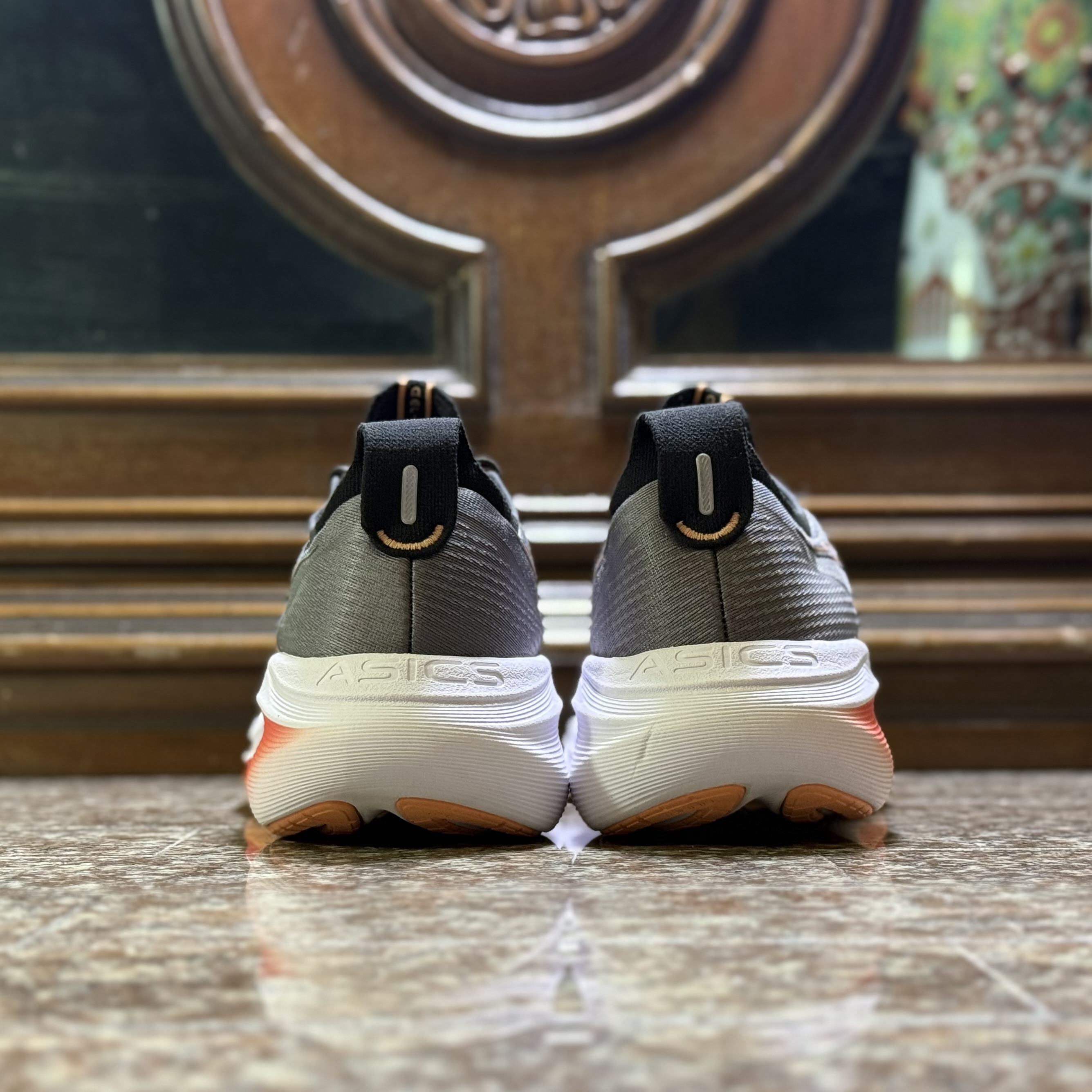 รองเท้าวิ่ง ASICS Gel Nimbus 27 #มือ2 (M10.5US)