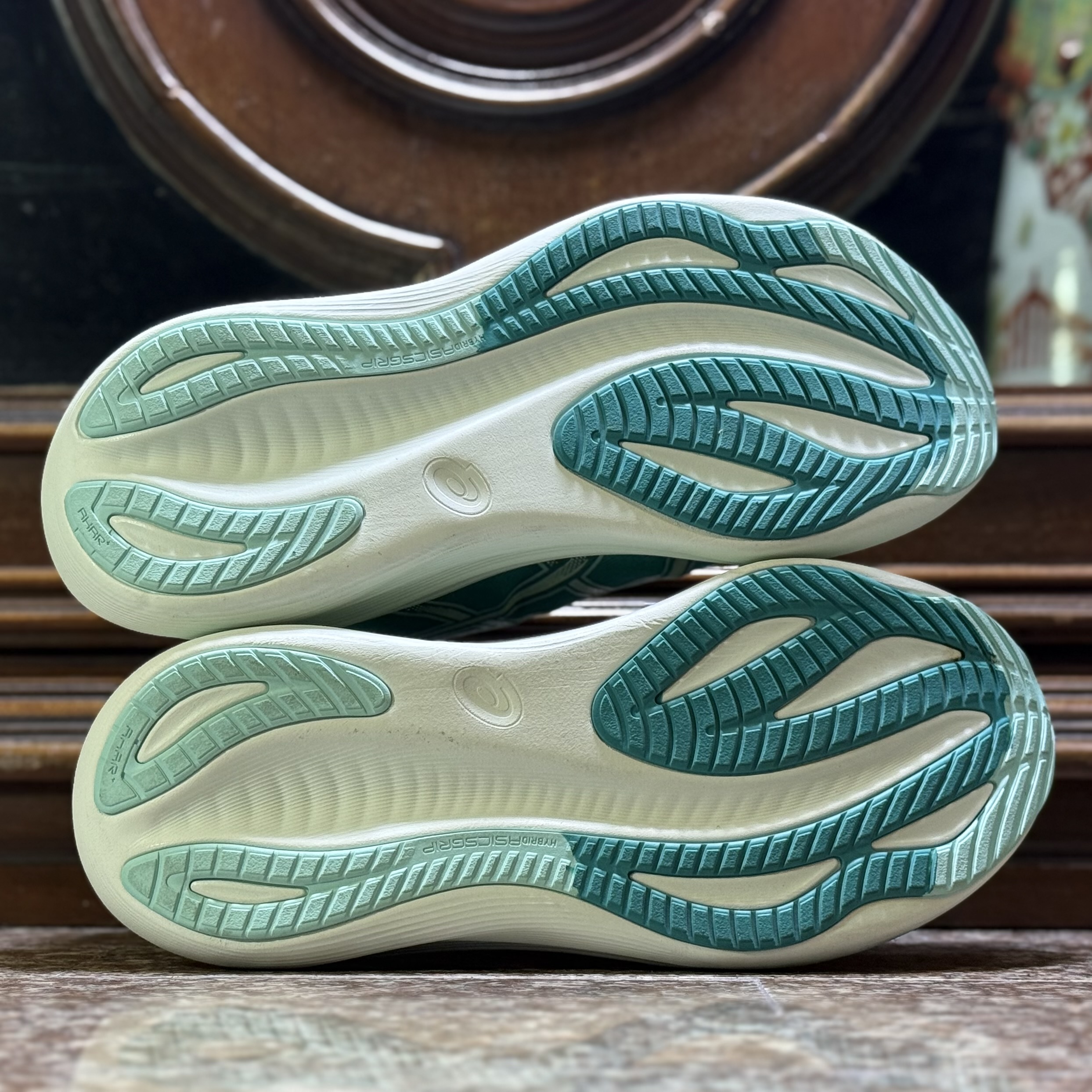 รองเท้าวิ่ง ASICS Gel Nimbus 27 #มือ2 (W10US)