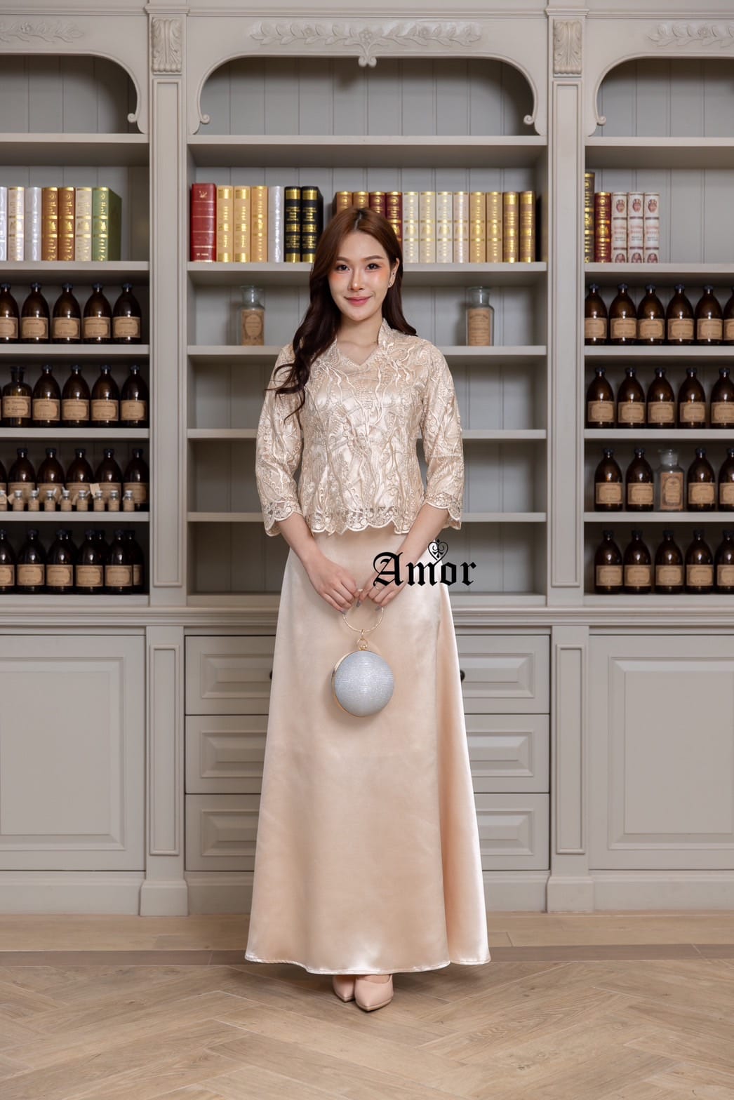 ชุดเซตเสื้อและกระโปรงใส่ออกงาน