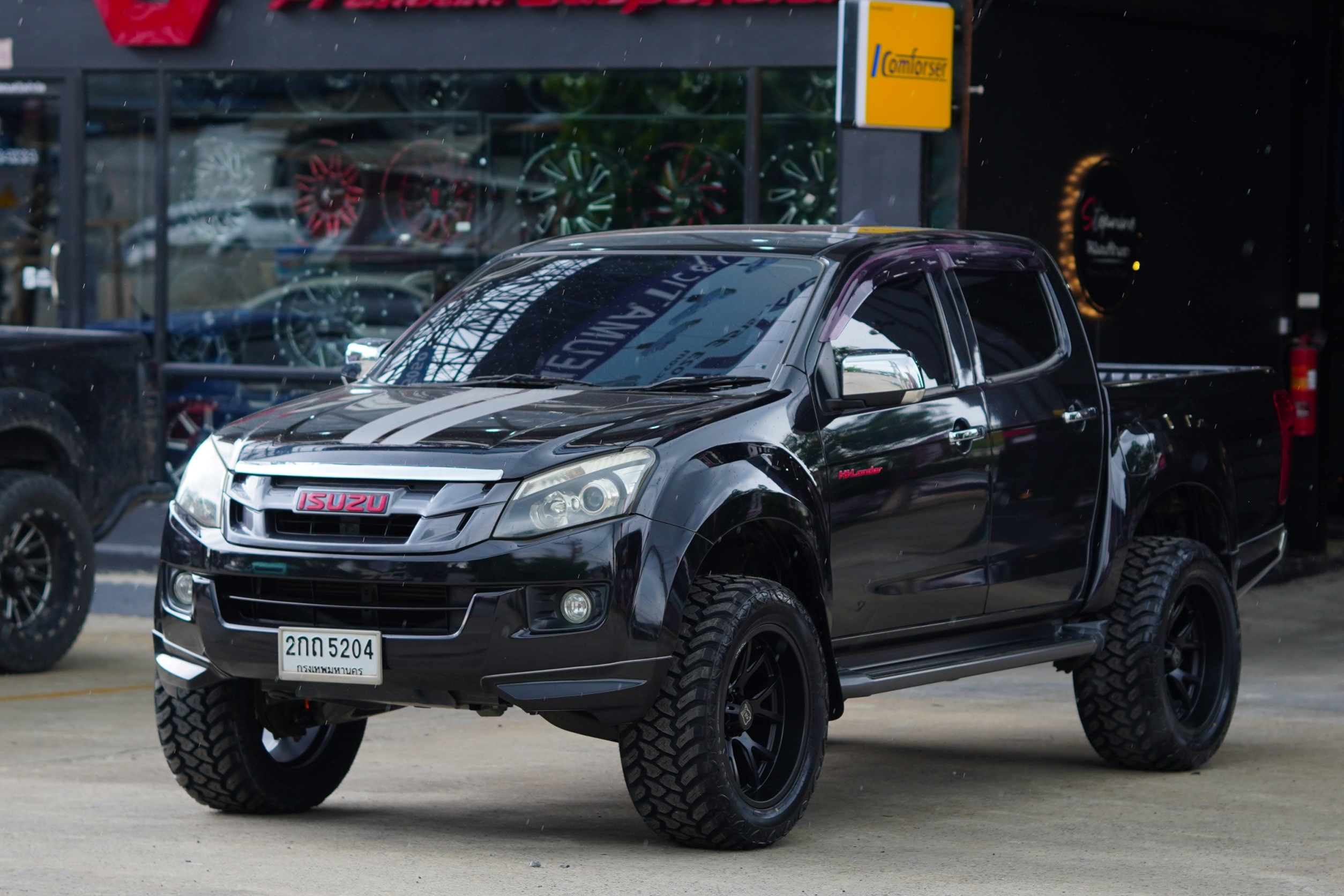 ISUZU D-max ทรงเมกา