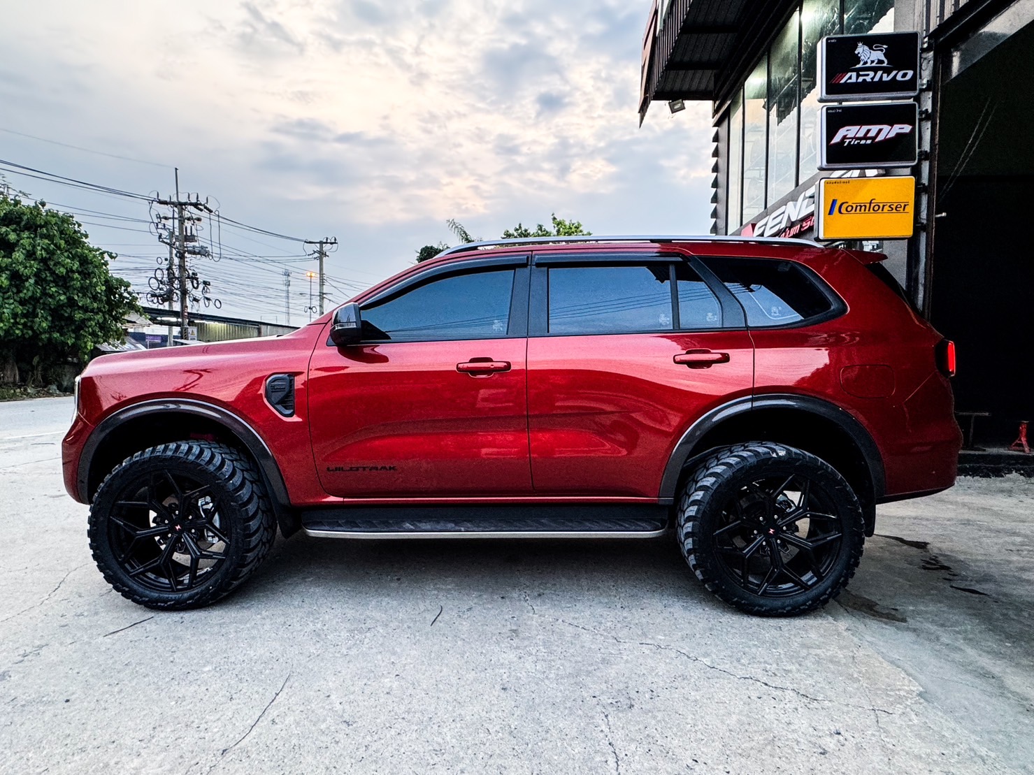 FORD EVEREST NEXTGEN ทรงมาเฟีย ลค ประจำจากชุมพร