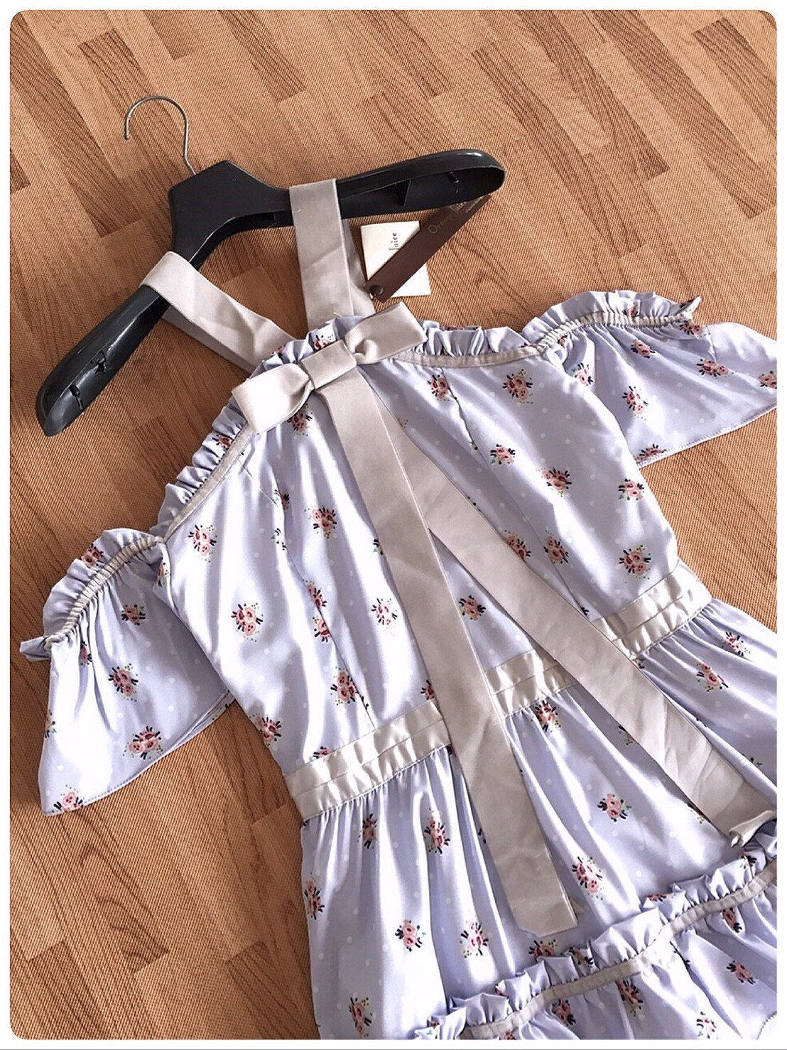 เดรสยาวแต่งโบว์น่ารัก