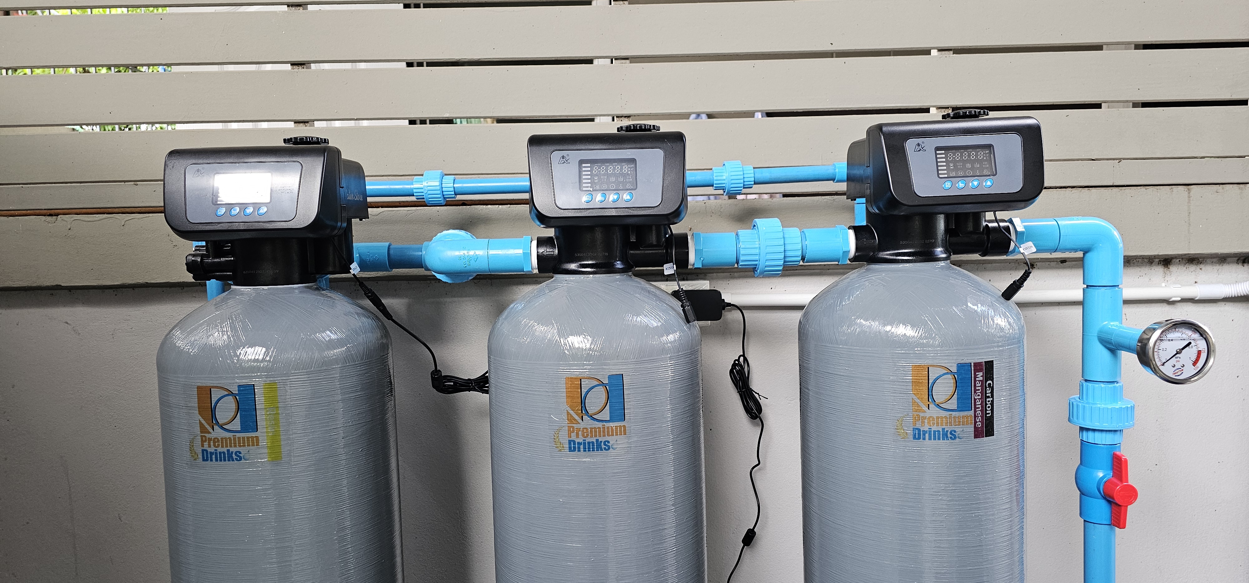 ถังกรองน้ำใช้ FRPขนาด 10x54 จุสาร50 ลิตร 3 ใบ +ชุดถังเกลือ+เกลือ ระบบ AUTO ราคาพร้อมติดตั้ง