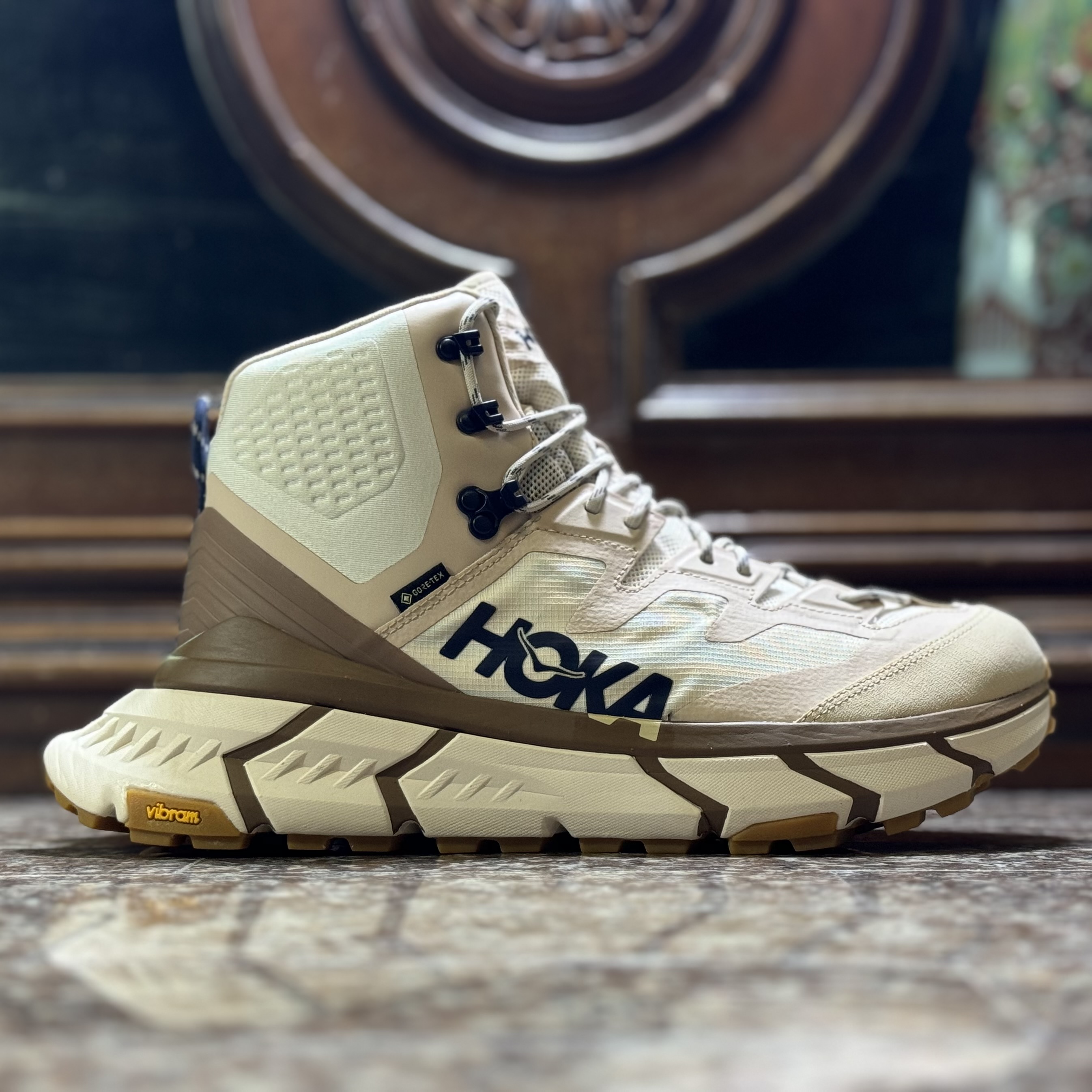 รองเท้าเดินป่า HOKA TenNine Hike GTX ‘Shifting Sand’ (M9.5/10.5/11US)
