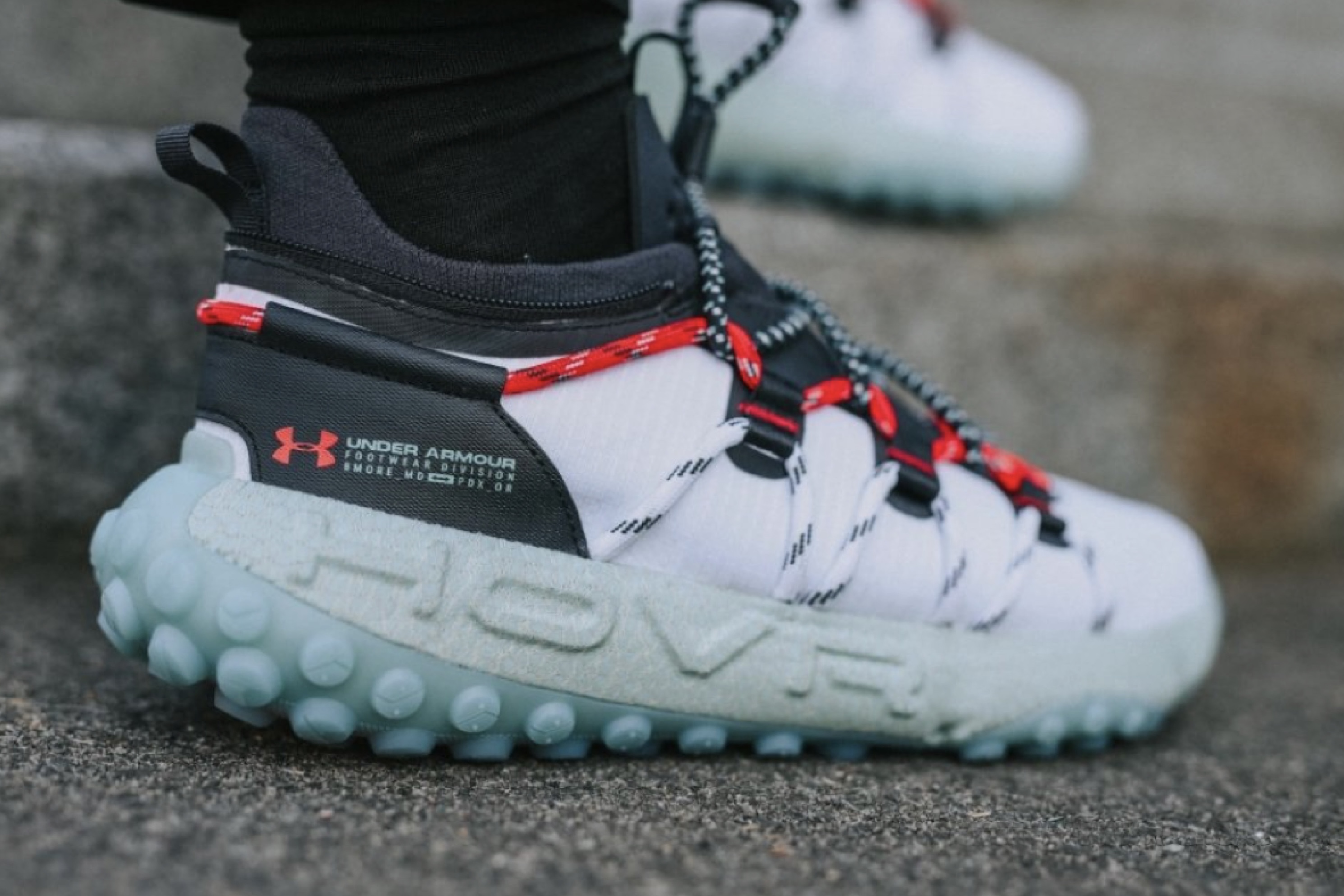 รองเท้าเดินป่า Under Armour HOVR Summit FT ‘White/Enamel’ (M9.5US)