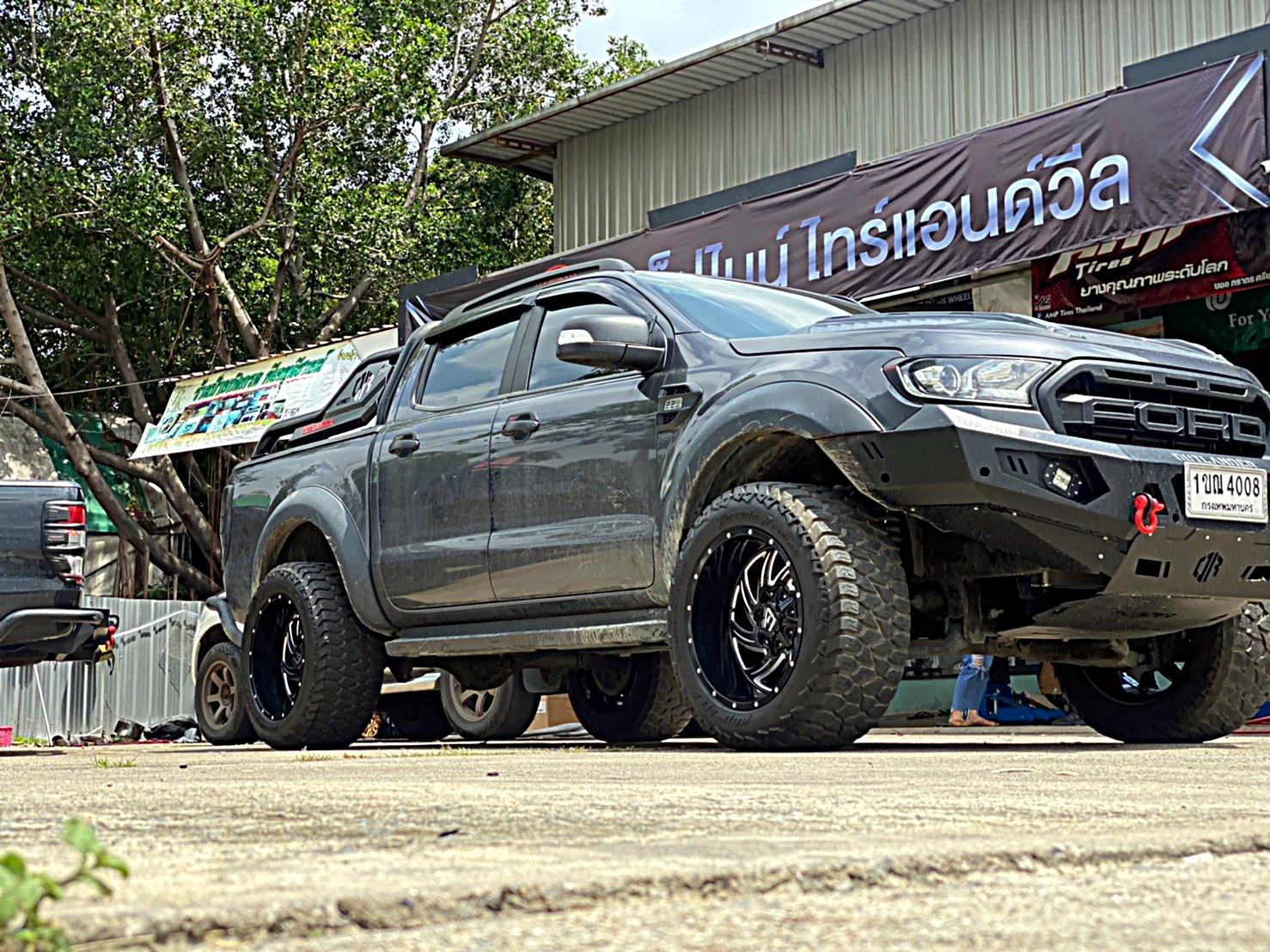 FORD จัดชุดใหม่ ทรงเมกาที่ STEP9