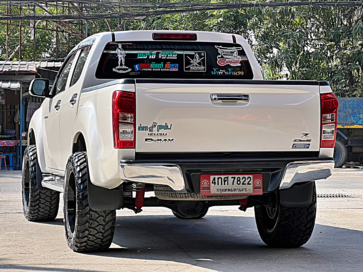 D-MAX แต่งทรงเมกาที่ STEP9
