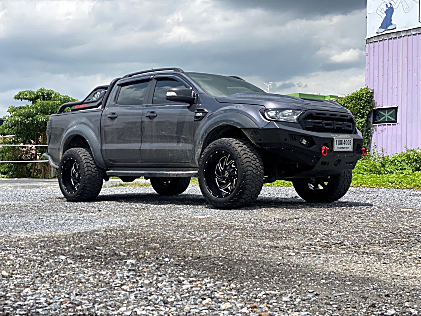 FORD จัดชุดใหม่ ทรงเมกาที่ STEP9