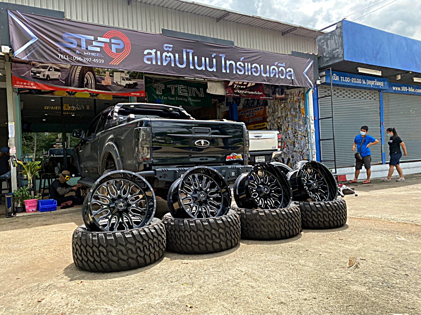 FORD RANGER จัดทรงเมกา ขอบ22 ที่ STEP9