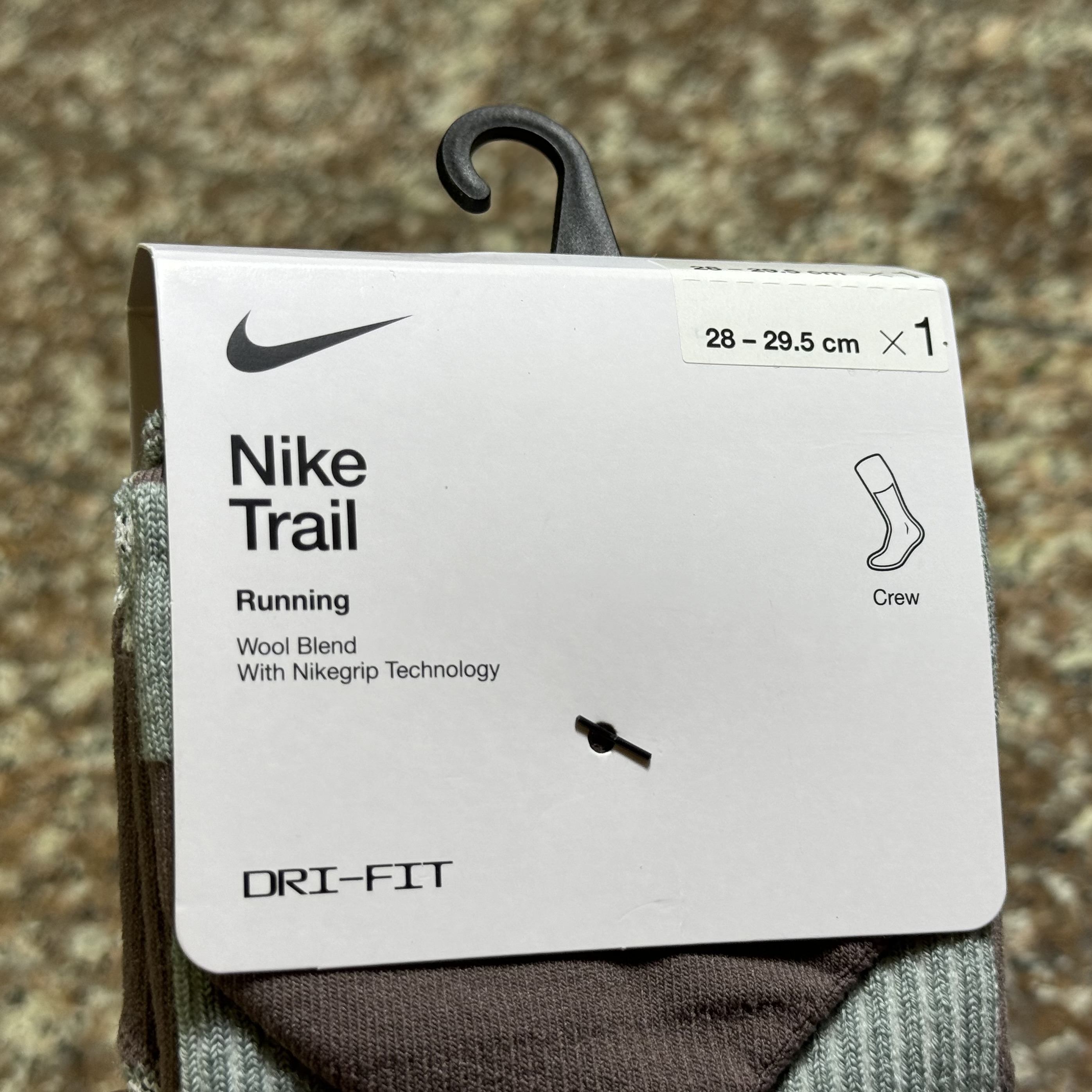 ถุงเท้าวิ่ง Nike Trail Running Crew Socks ‘MICA GREEN’ (M,L)