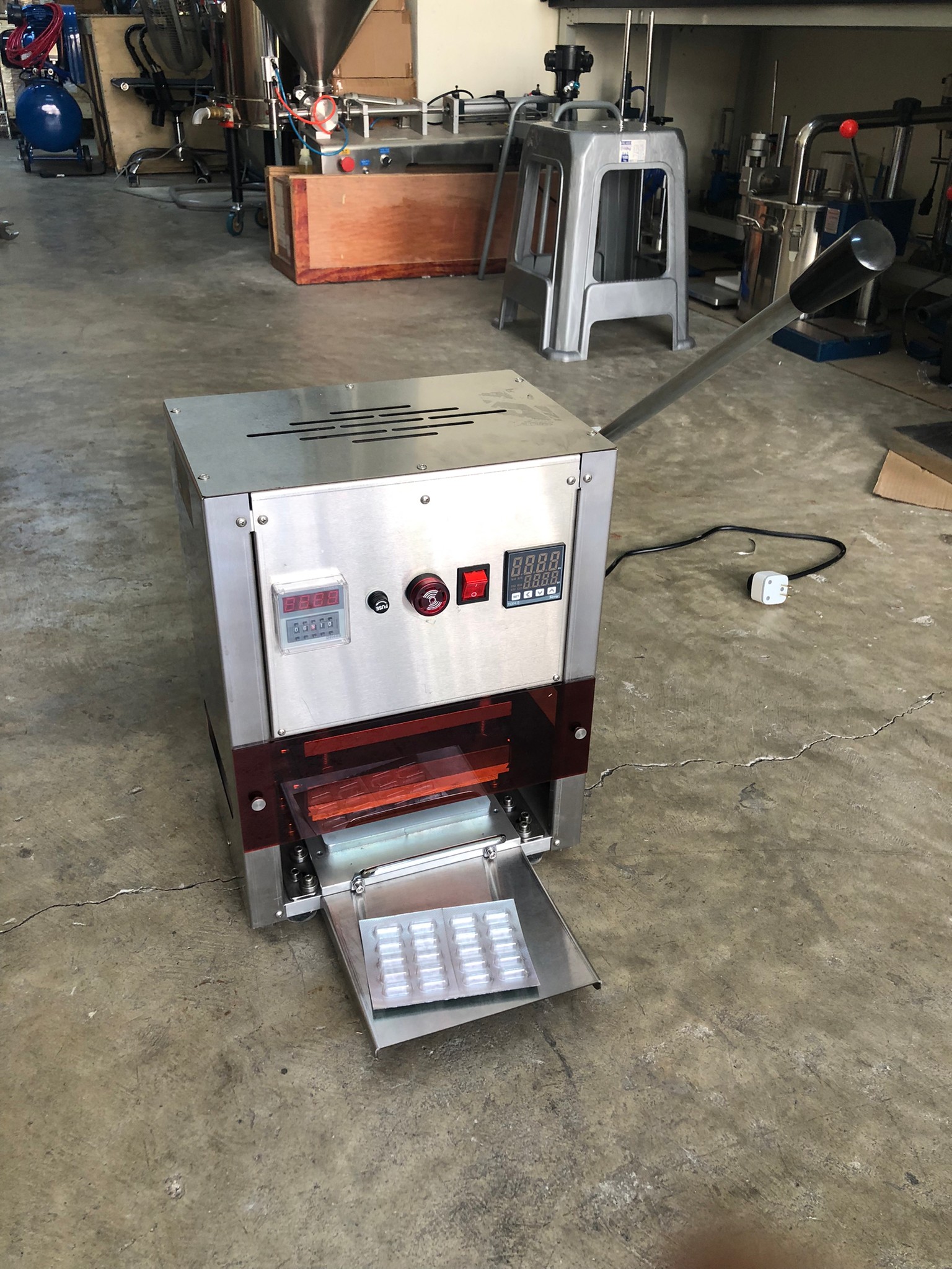 MTBP-180 เครื่องปิดผนึกแผงซองอลูมิเนียมเม็ดยา เม็ดแค๊ปซูล เครื่องปิดผนึกซอง