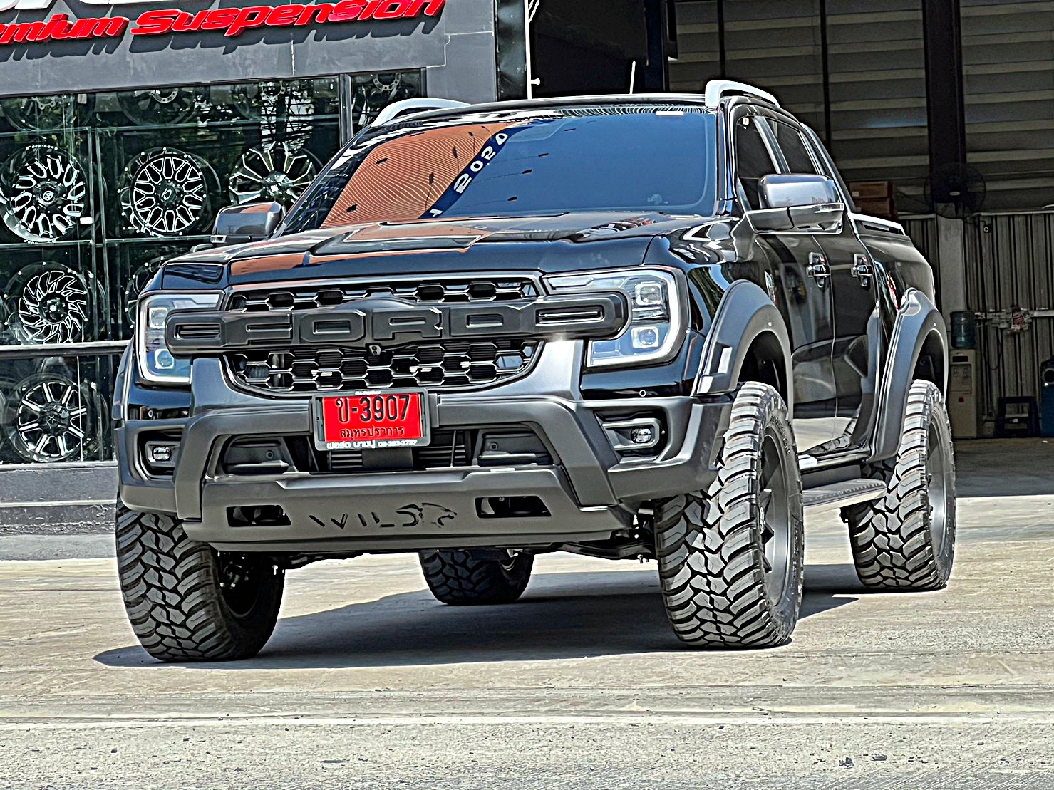 FORD RANGER NEXTGEN เน้นสเป็ค ล้อไม่ยื่น ยางใหญ่