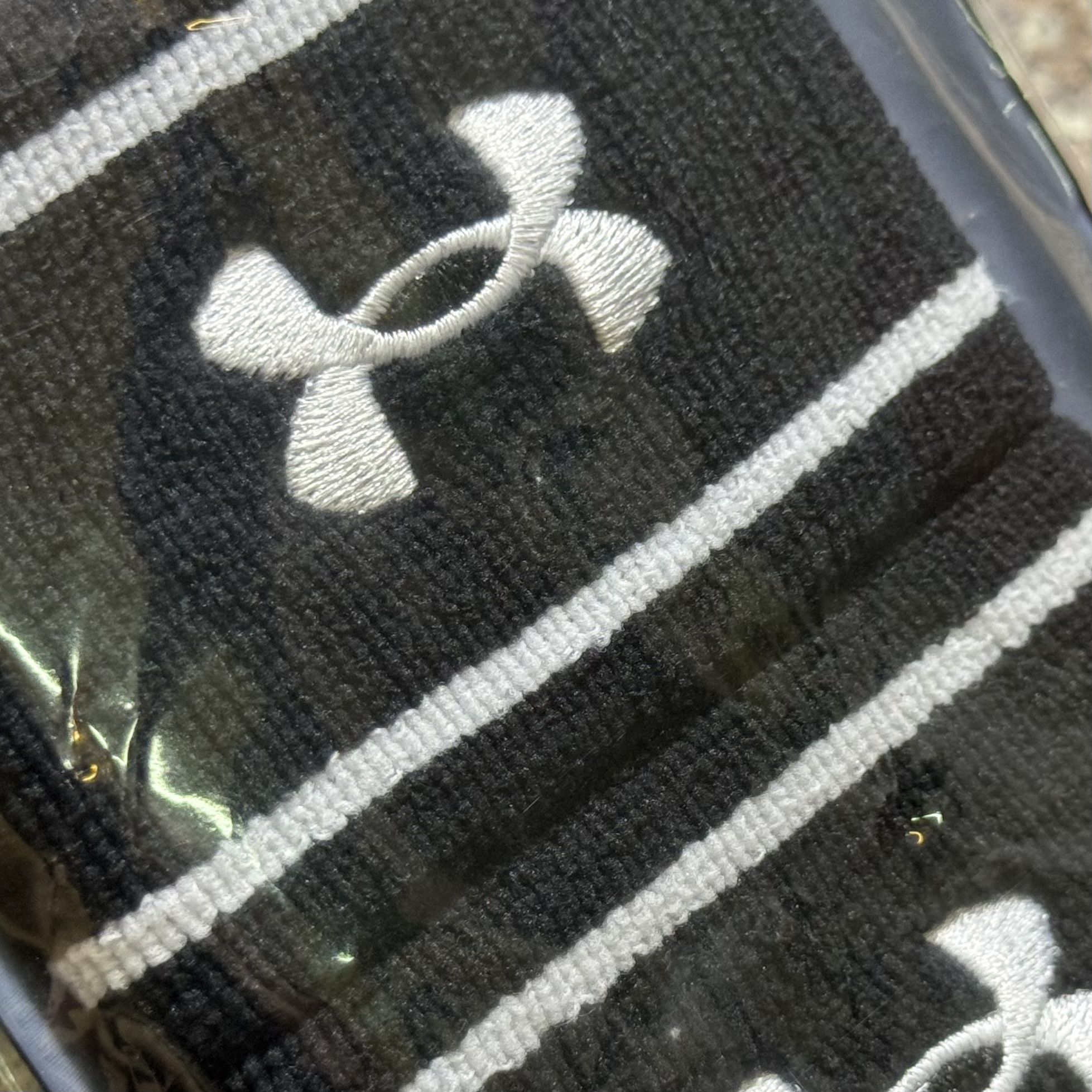 ผ้ารัดข้อมือ Under Armour Pride Terry Wristband ‘LIMITED’