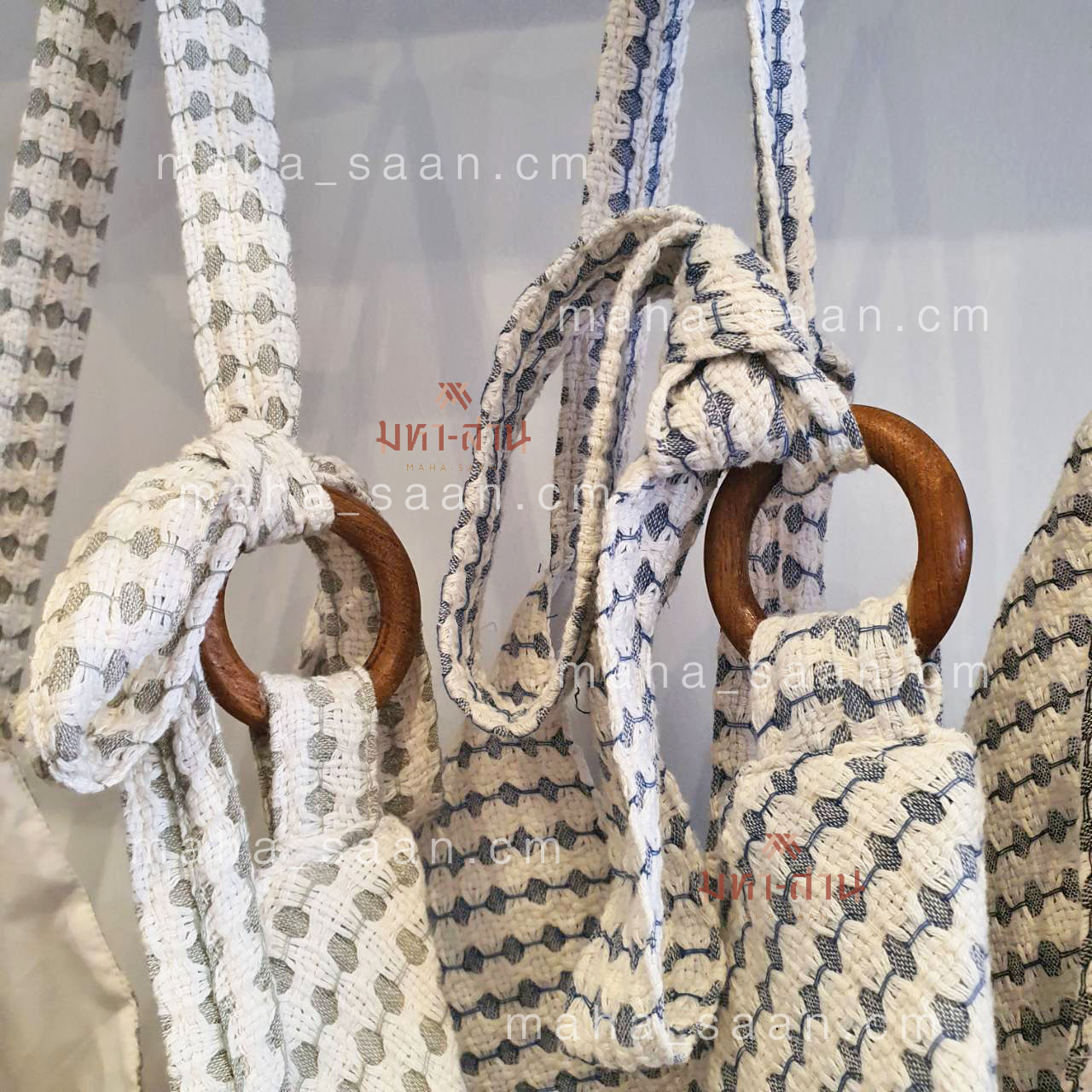 กระเป๋าผ้าฝ้าย สะพายไหล่ คละลาย สายปรับได้🦋