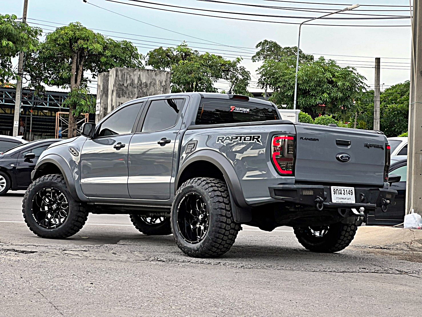 FORD_RAPTOR_ทรงเมกา ที่ STEP9