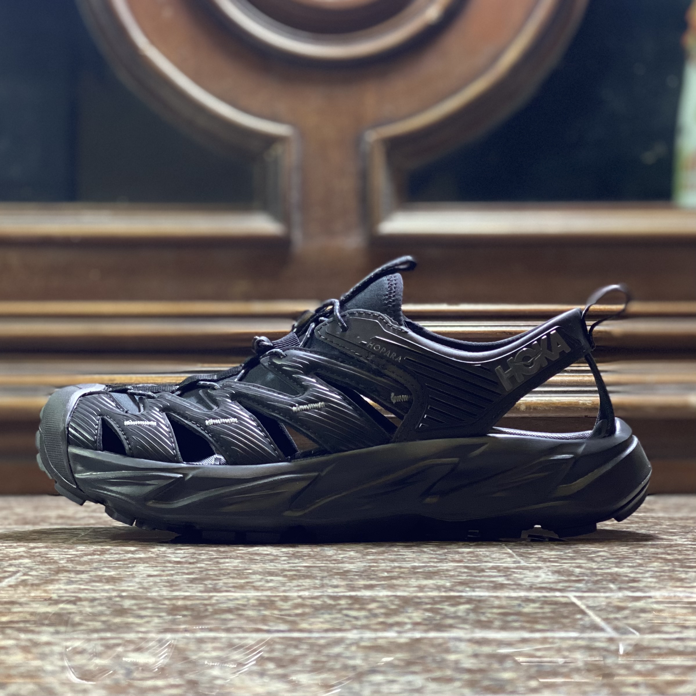 รองเท้า HOKA Hopara ‘TripleBlack‘ (W7/7.5/8US)