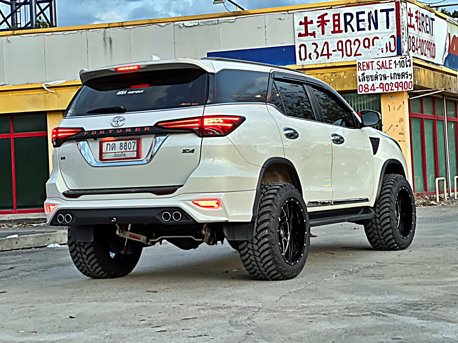 FORTUNER ทรงเมกา ล้อขอบ20 ที่ STEP9