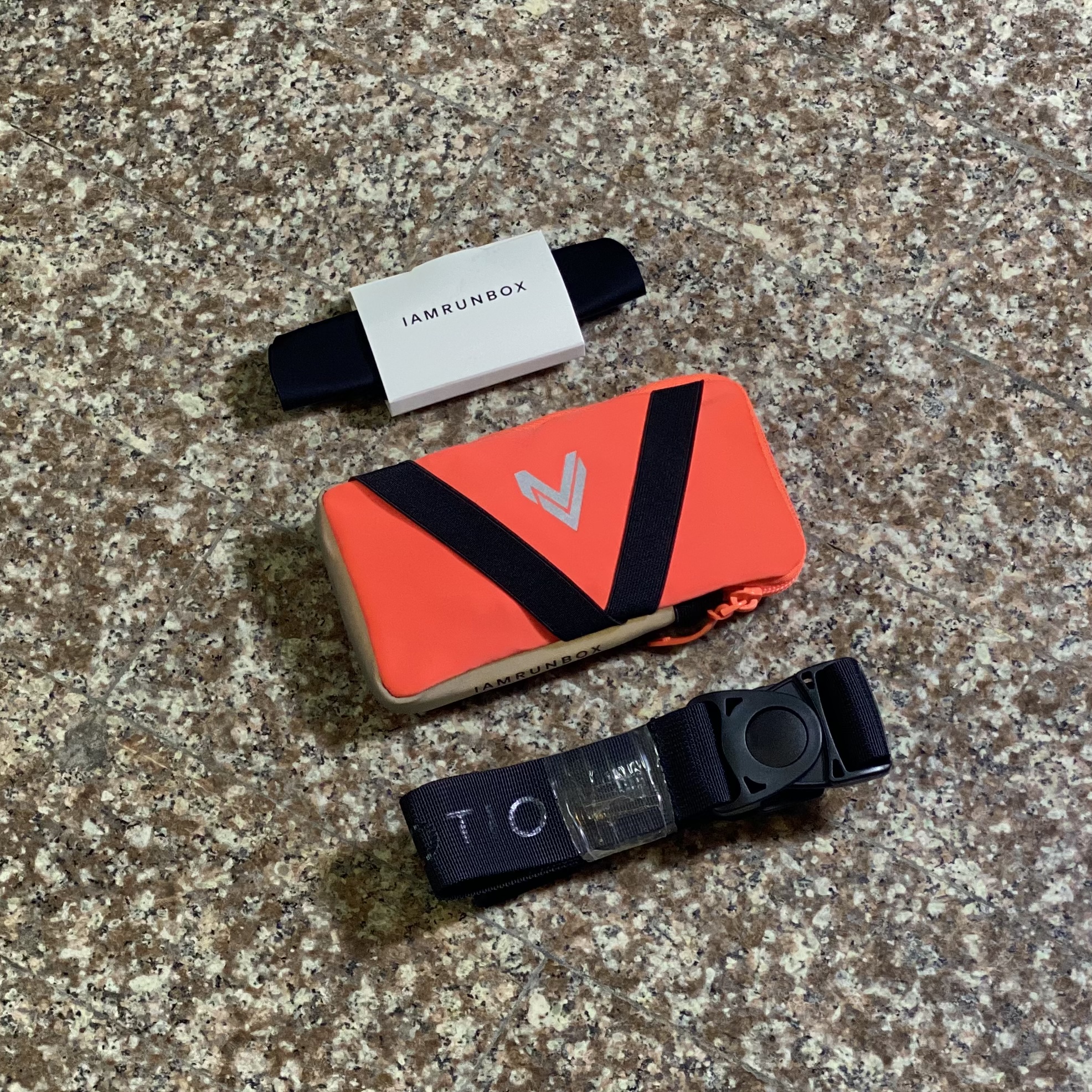 กระเป๋าวิ่ง Iamrunbox MINI ‘BLACK’