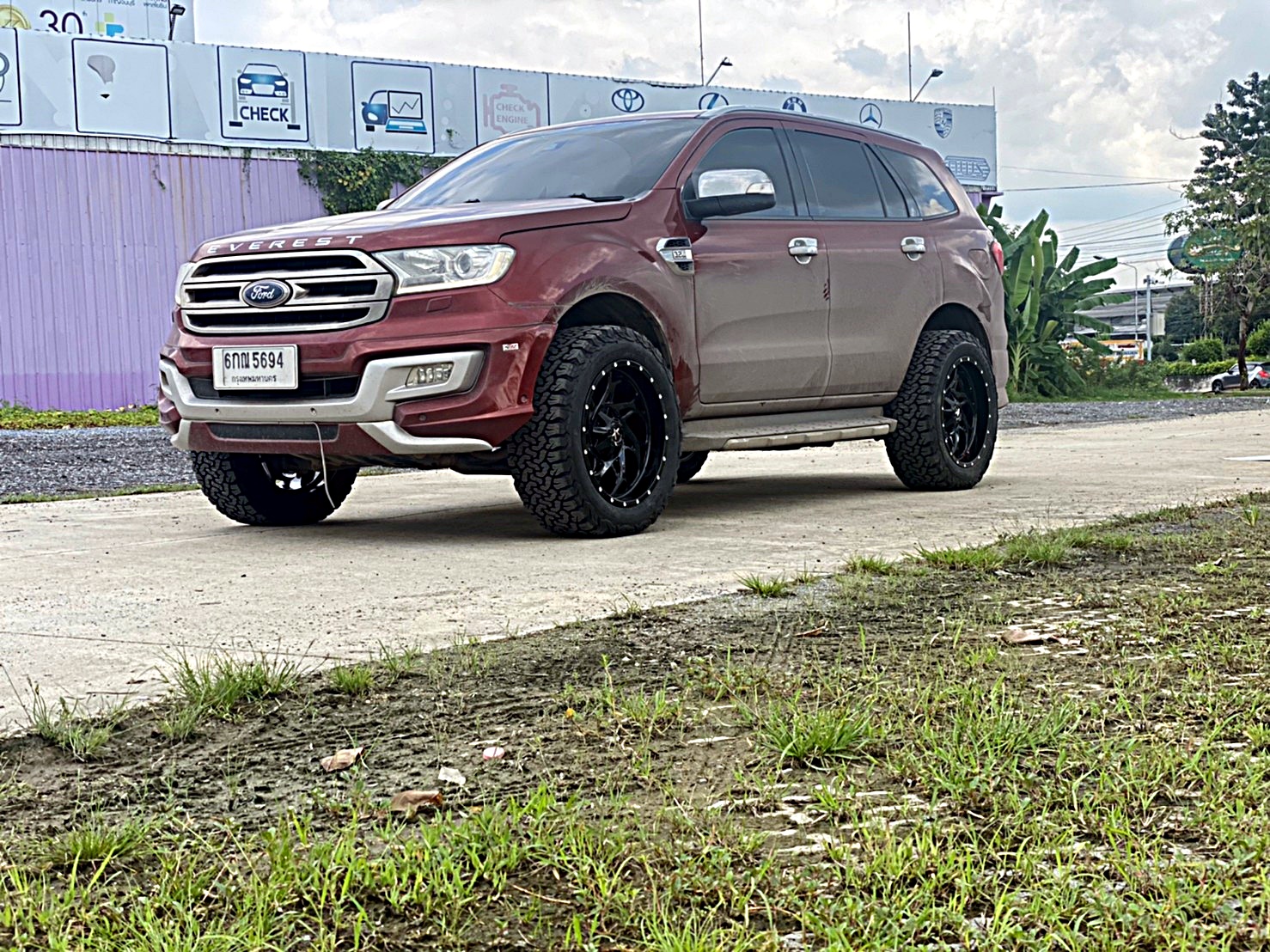 FORD EVEREST แต่งออฟโรดแบบไม่ยก