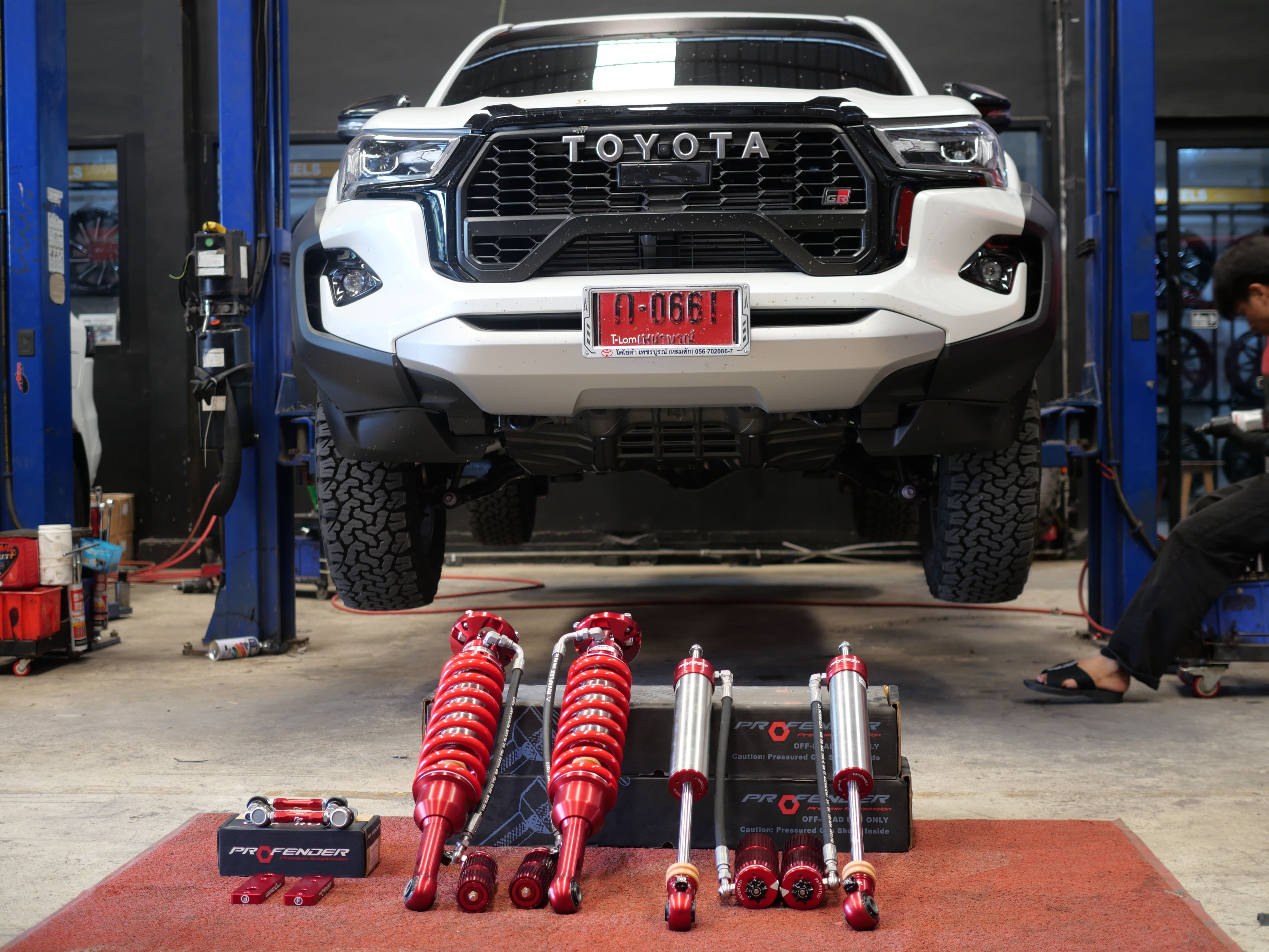 ชุดโช๊คอัพ Profender รุ่น Tune Series 2WAYS สำหรับรถ Toyota Revo GR-S