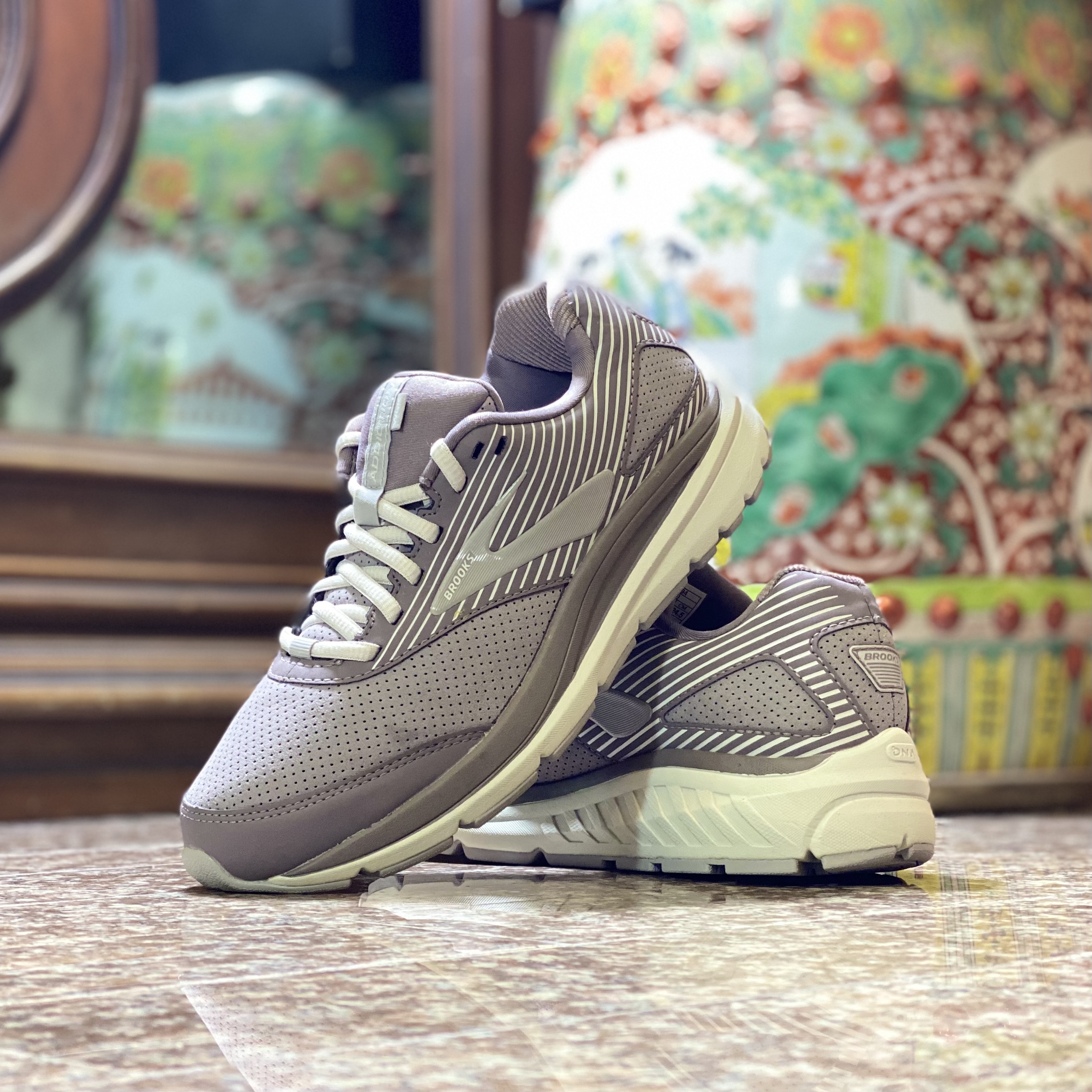 รองเท้า Brooks Addiction Walker 2 ‘LIMITED’ #มือ2 (W10US)