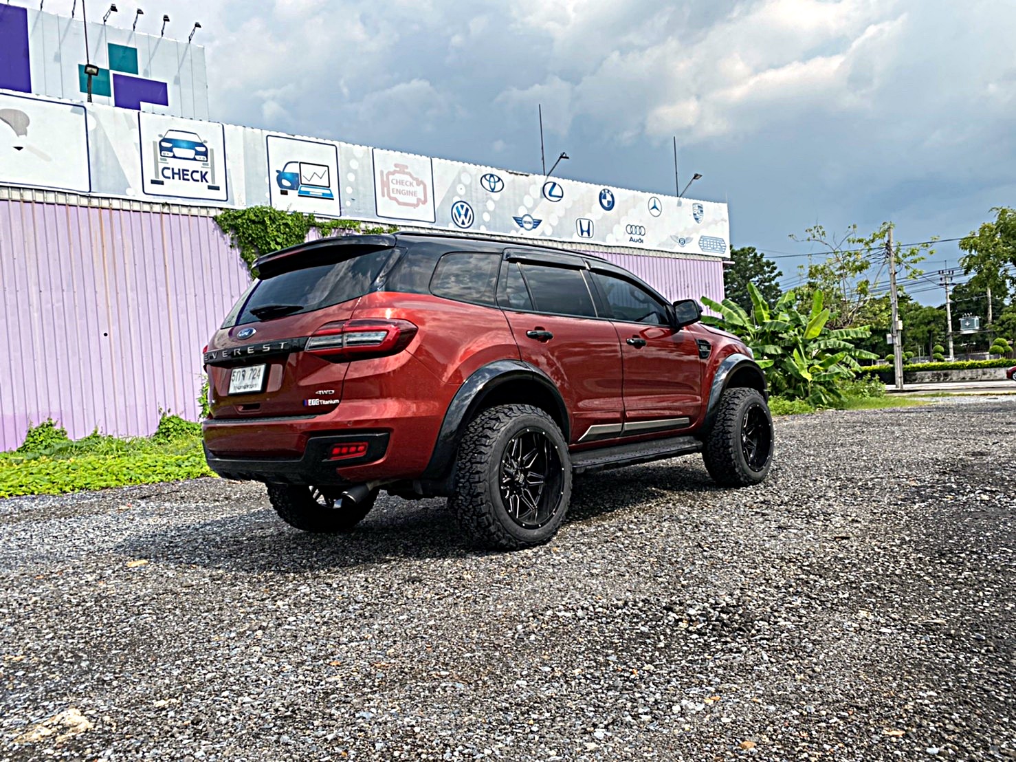 FORD EVEREST จัดทรงเมกาที่ STEP9