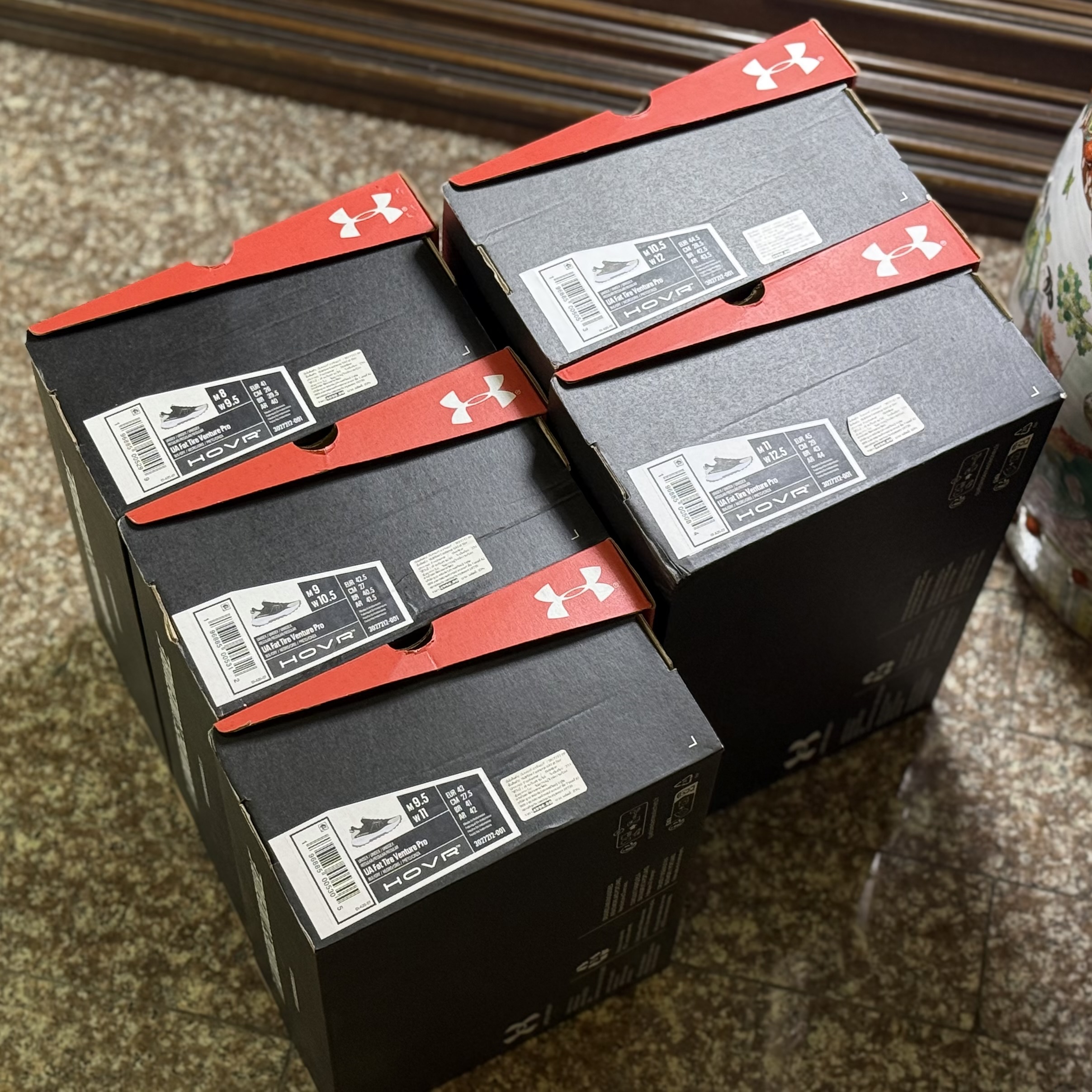 รองเท้าเดินป่า Under Armour Fat Tire Venture Pro (M8/9/9.5US)