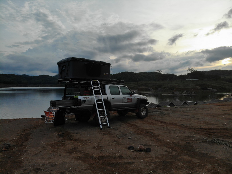 HAWK EYE PLUS 1.2 - MaxX Equip เต็นท์หลังคารถ ประเภท หลังคาแข็ง