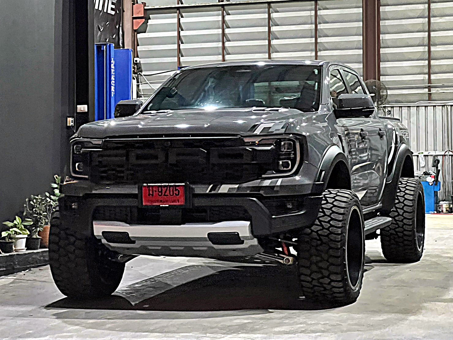 ส่งงาน RAPTOR V6 หล่อจบ ที่ Step9 ล้อแท้ HOSTILE H113