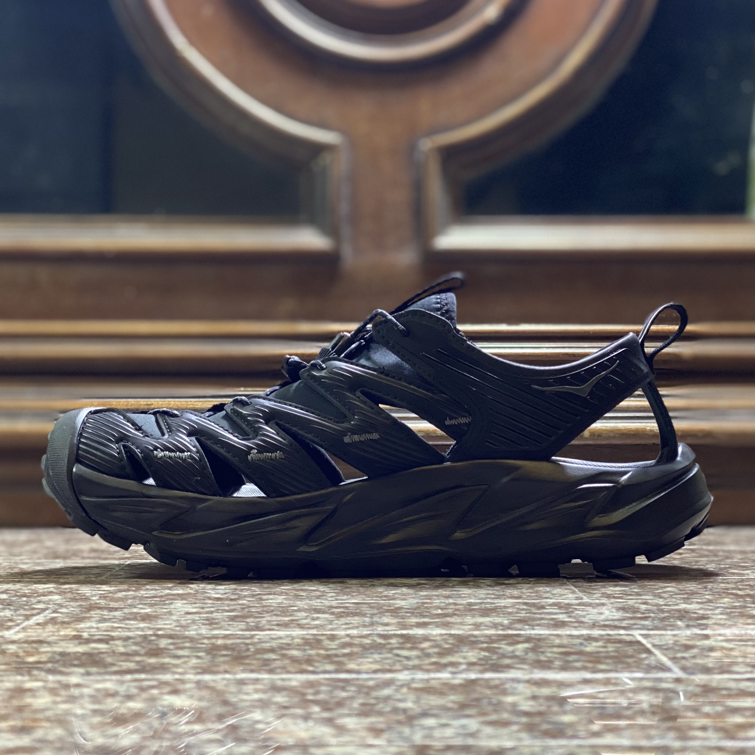 รองเท้า HOKA Hopara ‘TripleBlack‘ (W7.5/8US)