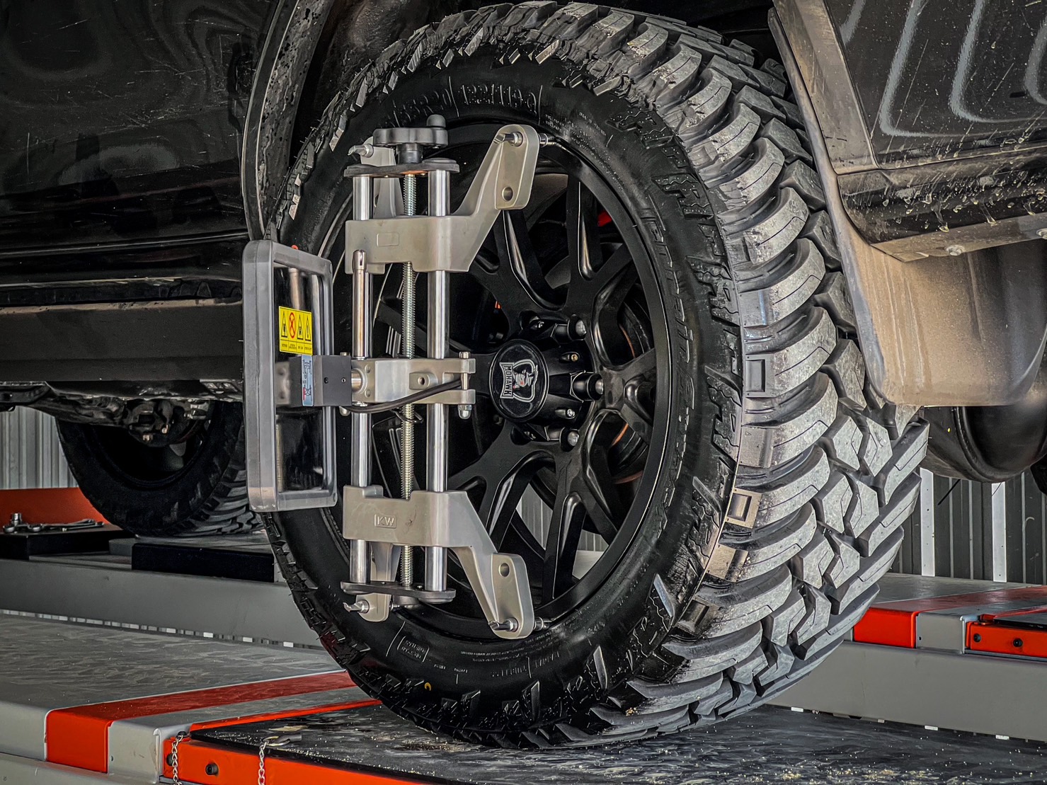 TOYOTA FORTUNER LEGENDER ทรงเมกา จองคิวมาจาก อุทัยธานี แต่งทรงเมกาที่ STEP9