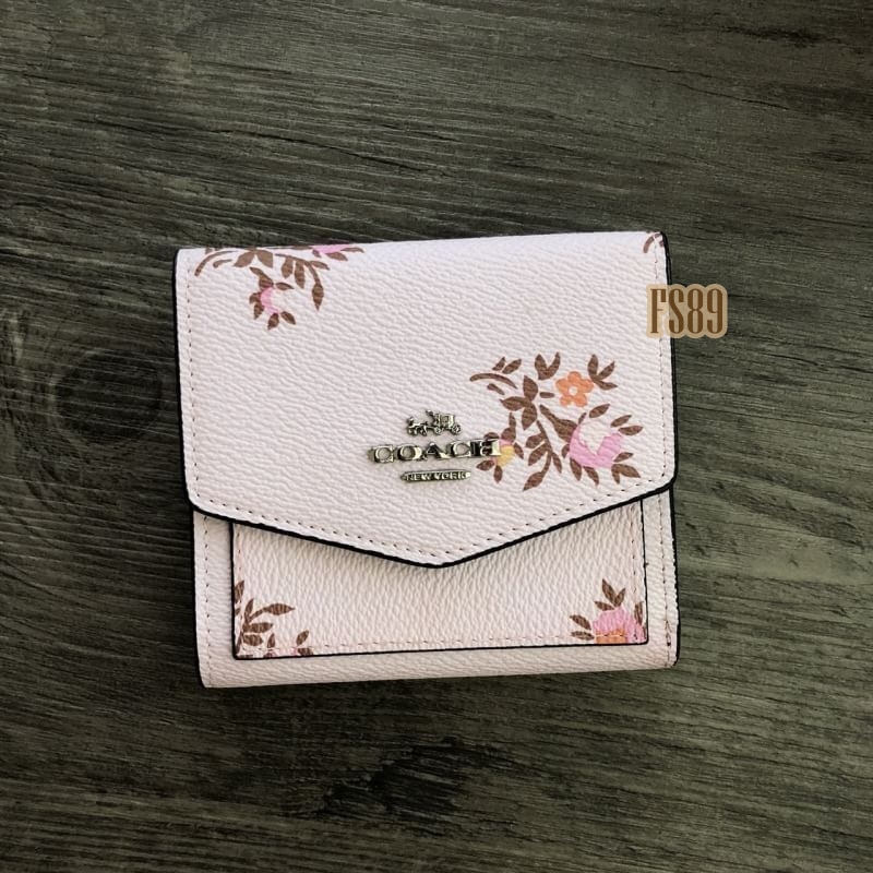 กระเป๋าสตางค์ใบสั้น COACH