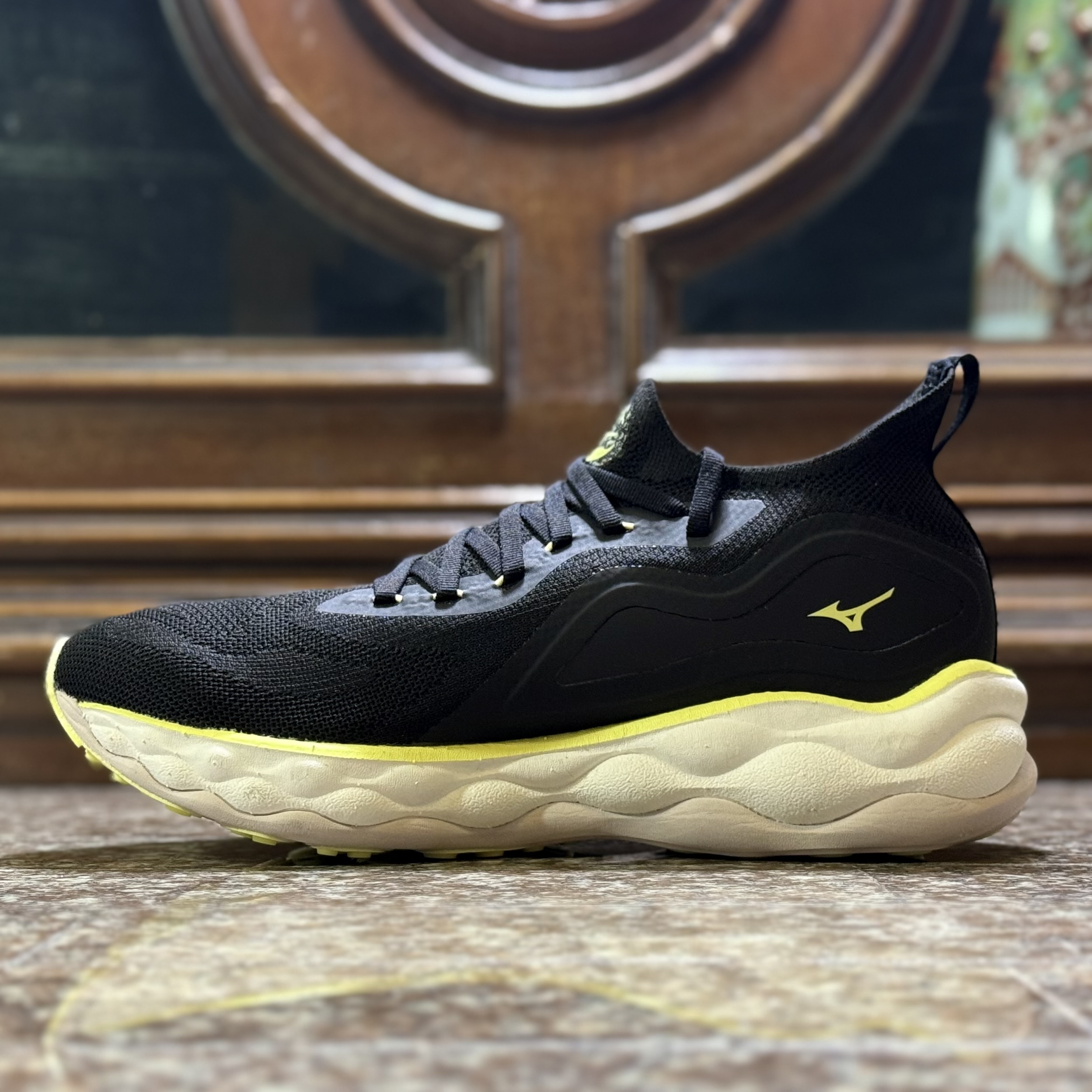 รองเท้าวิ่ง Mizuno Wave Neo Ultra (M9.5/10.5US)