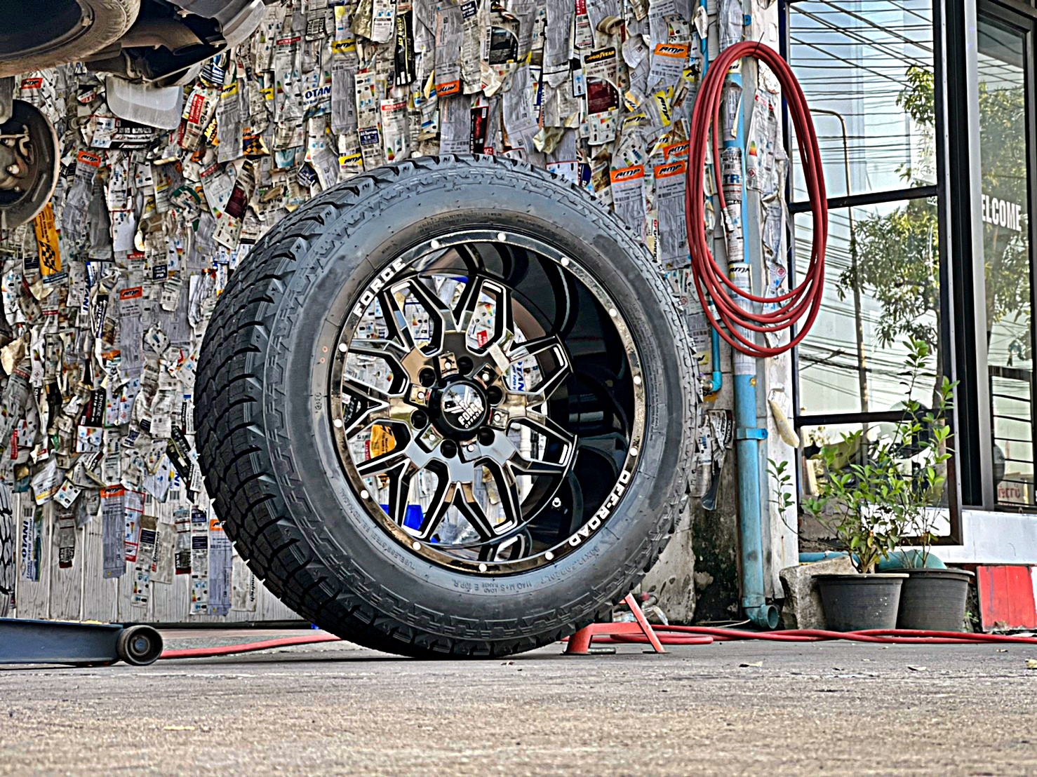 FORD EVEREST ทรงเมกา ล้อ FORCE ที่ STEP9